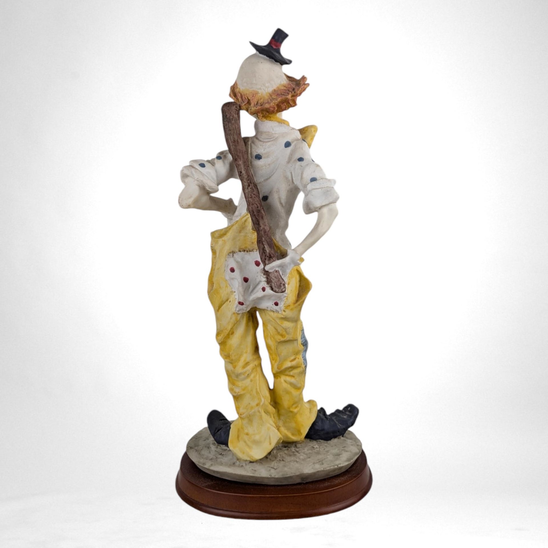 Vintage 13.5-Inch Resin Standing Circus Clown Figurine | Whimsical Home Decor | Collectible Clown Art Piece | Gift for Circus Enthusiasts