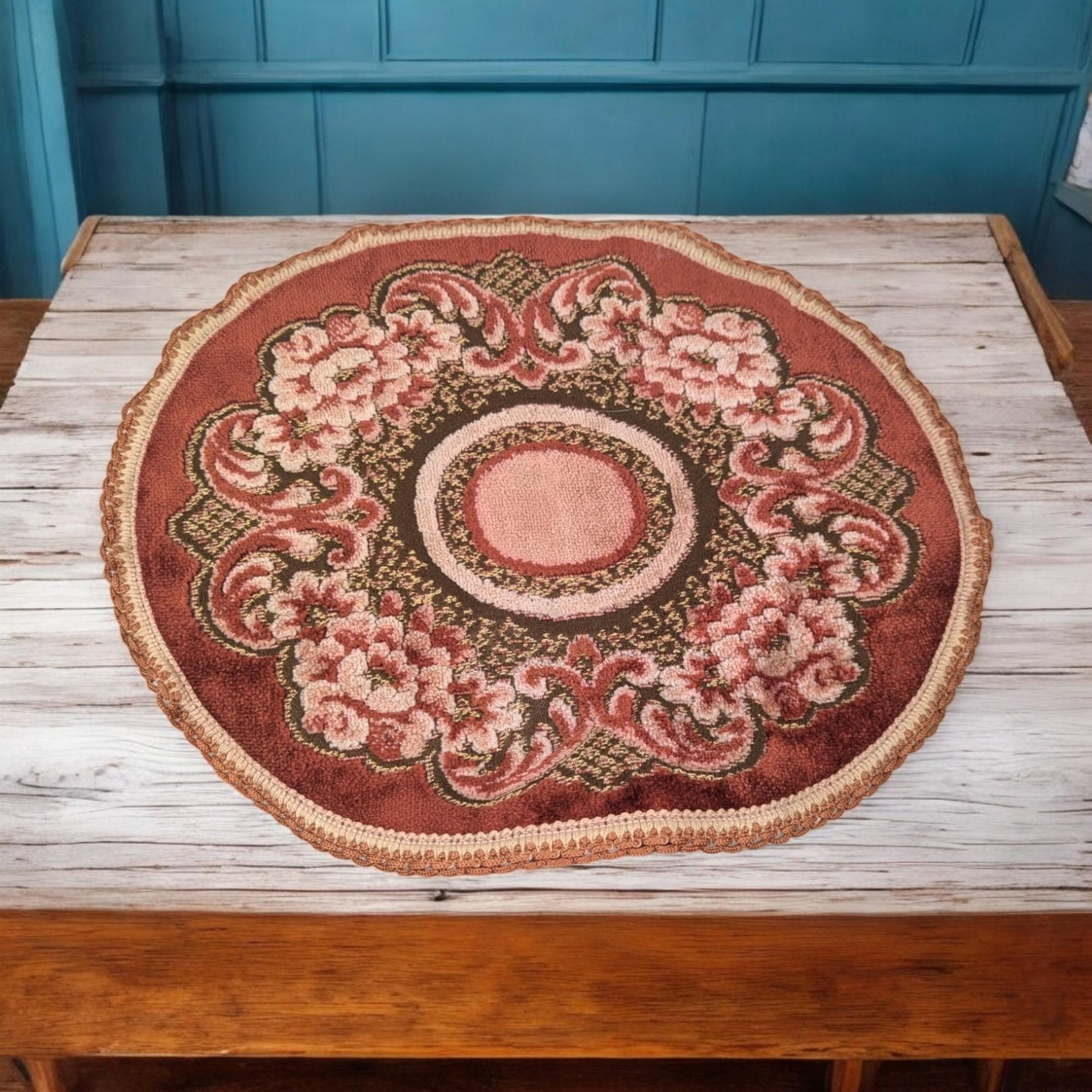 Vintage Ninaco Verona Doily - 13" x 11" - Belgian Viscose & Lurex - Good Condition