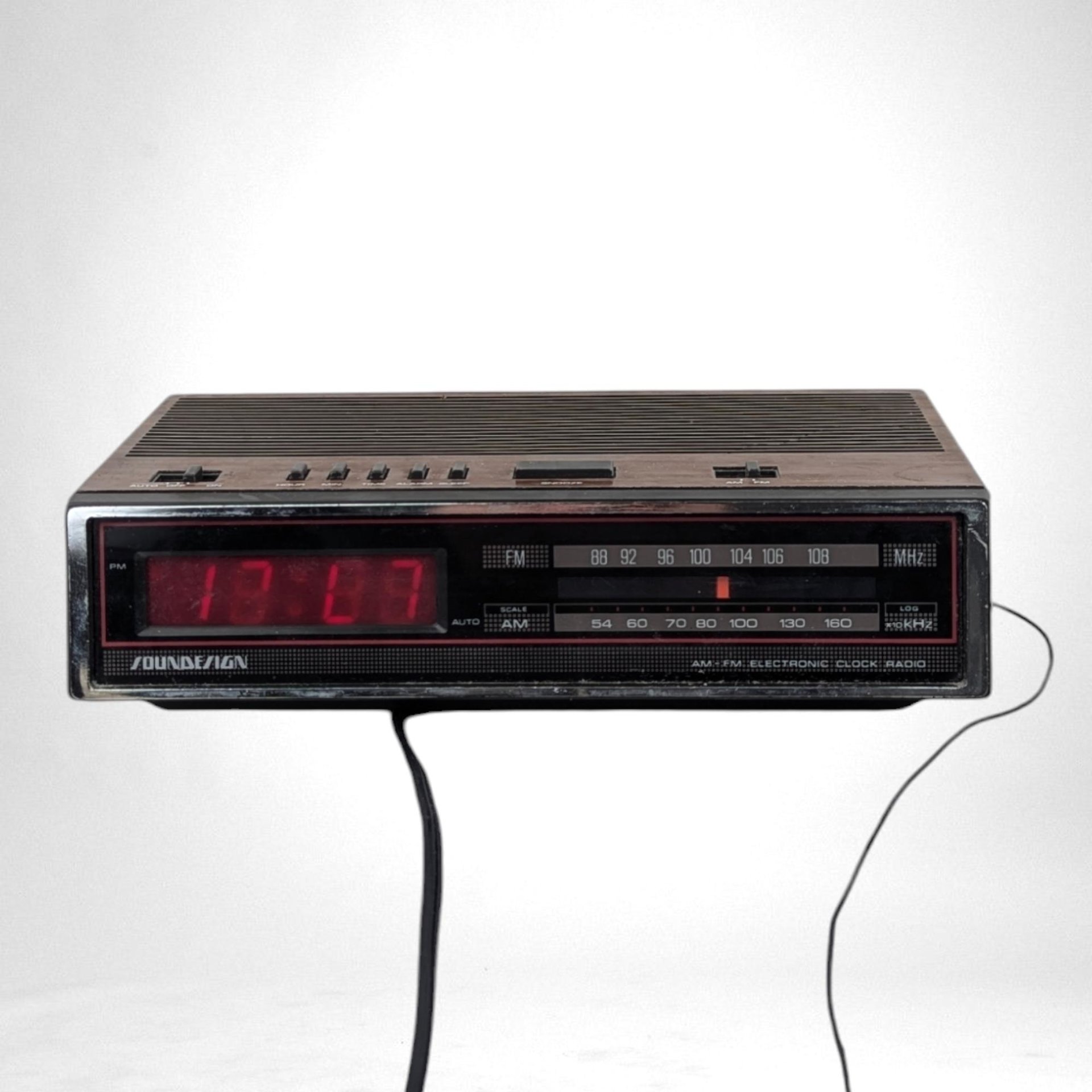 Vintage Soundesign 3636-A AM/FM Clock Radio, Working, 1980s Retro Alarm Clock, Red LED Display, Bedroom Decor, Collectible Electronics