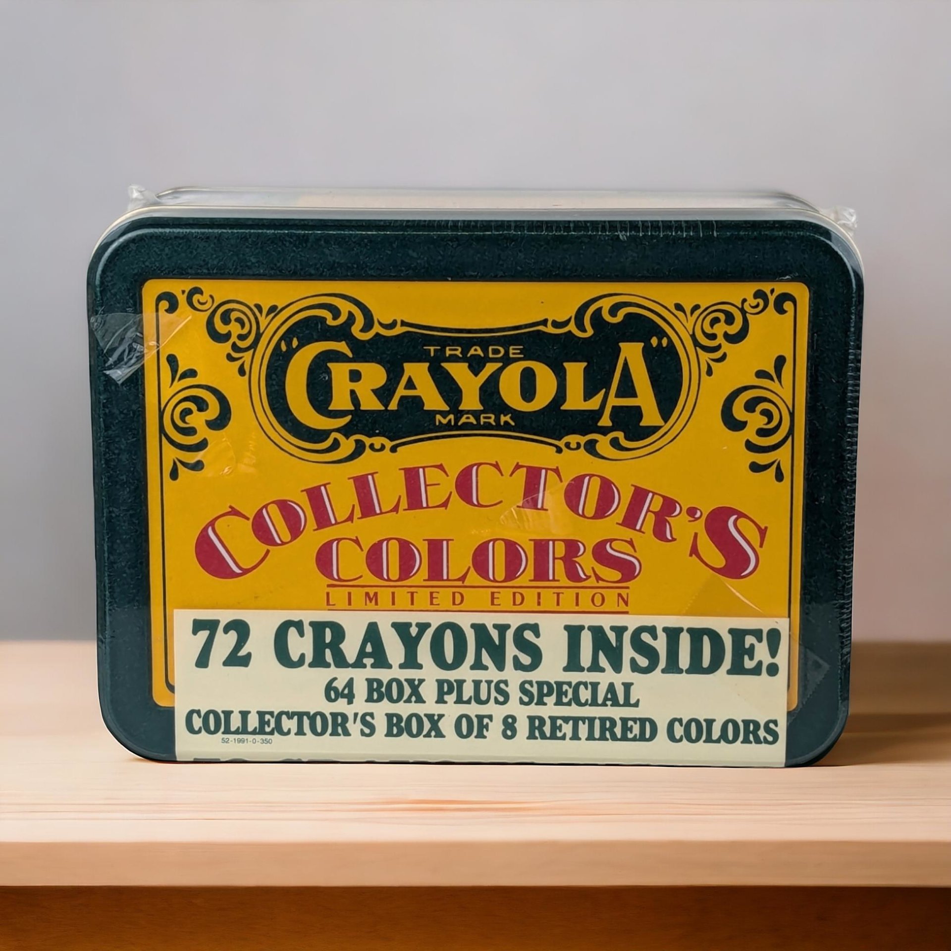 Vintage 1991 Crayola Collector's Colors Tin, 72 Crayons, Limited Edition,  Barney & Smith,  New in Package,  Retro Crayons