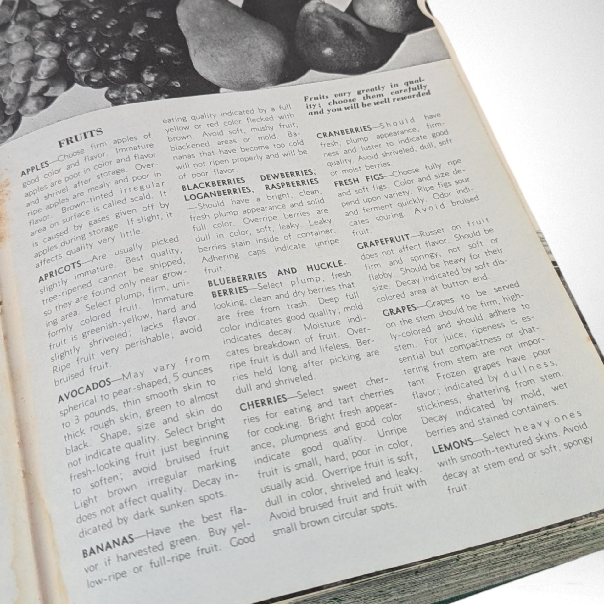 Vintage 1966 Cooking for American Homemakers Cookbook | Encyclopedic Cookbook | Retro Recipes | Collectible Cookbook | Kitchen Decor