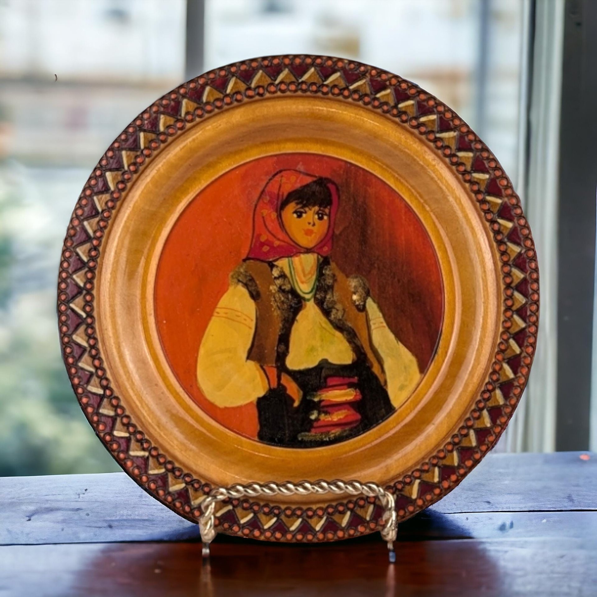 Vintage Romanian Handpainted Wooden Plate, Wall Decor, Folk Art, Collectible Plate, Traditional Romanian Design, 7 inches