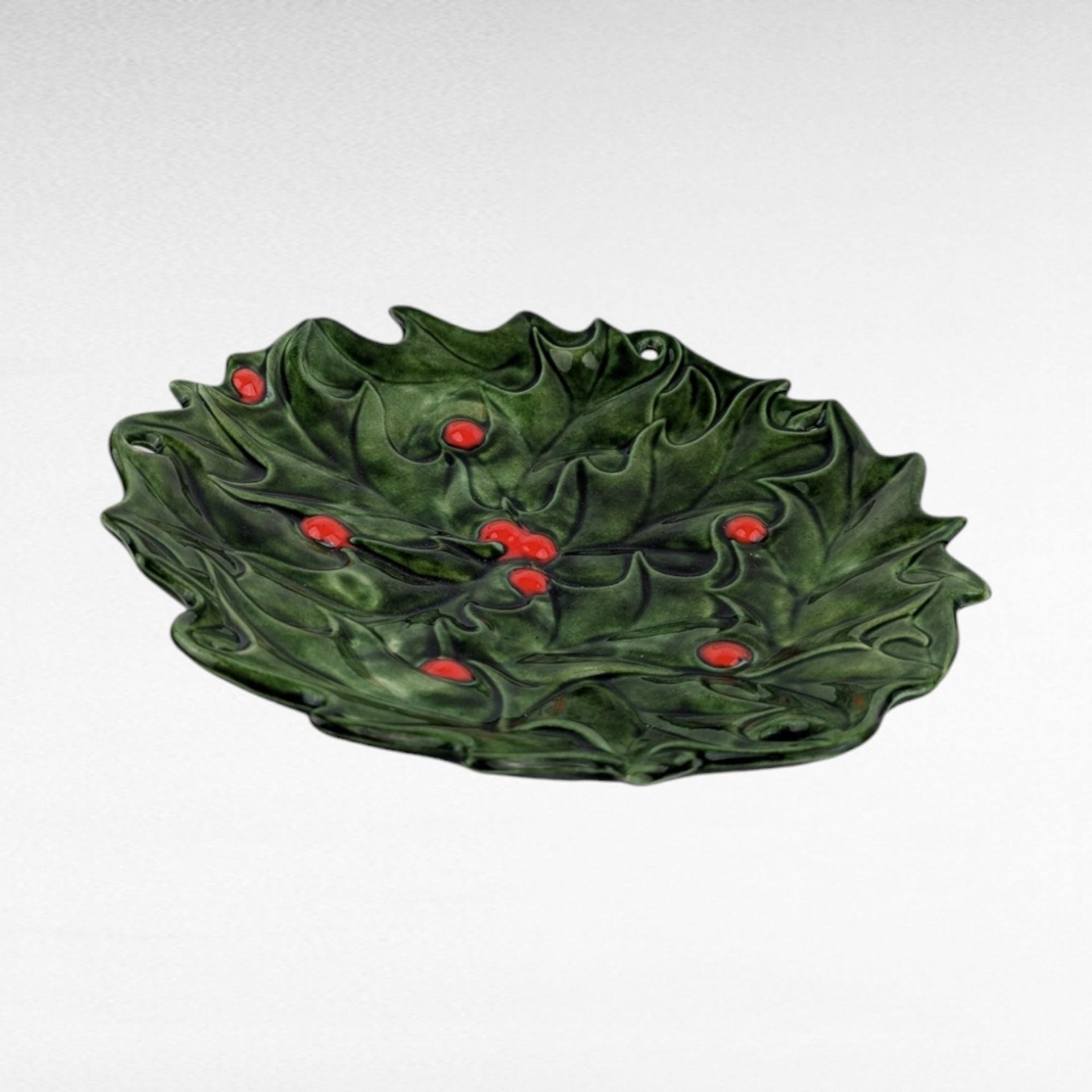 Vintage 1973 Atlantic Mold Holly Berry Christmas Plate, Ceramic Holly Plate, Hand-Painted Holiday Decor, Signed "Sue '73"
