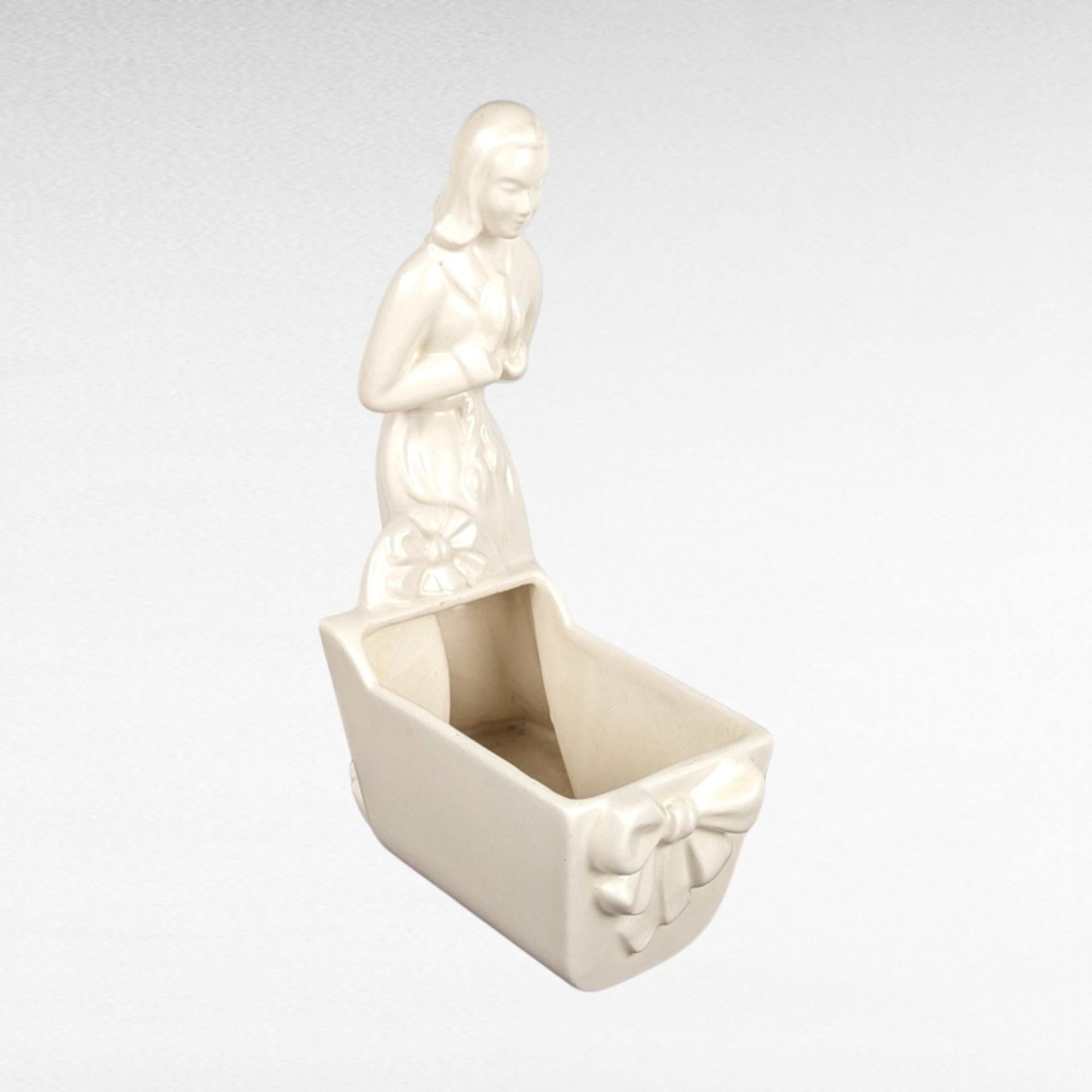 Vintage Royal Haeger Woman and Cradle Planter, White Ceramic Planter, Art Deco Planter, Mid-Century Modern Decor