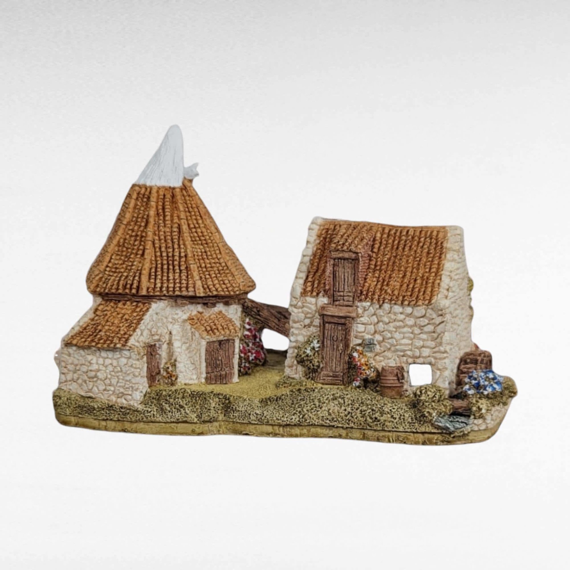 1989 Lilliput Lane Preston Mill Cottage | Handcrafted English Village Figurine | Collectible Model | 3.5 Inches