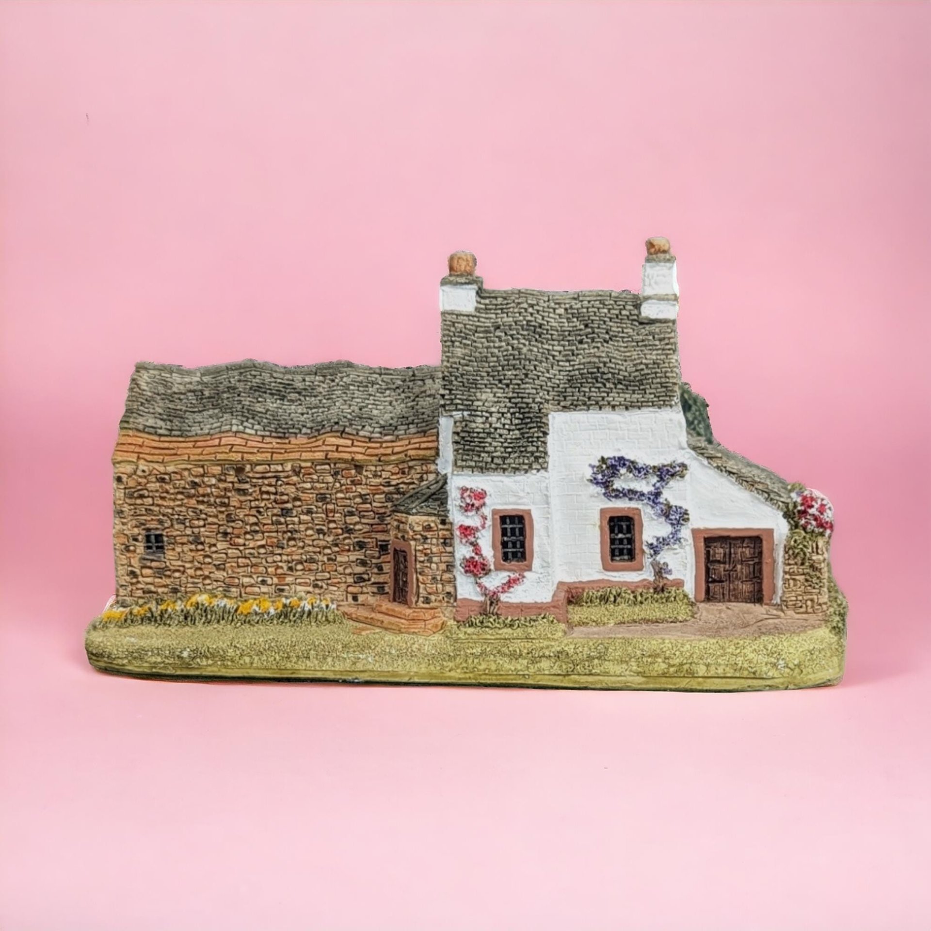 Lilliput Lane Yew Tree Farm Cottage | David Tate Figurine | Handcrafted English Village Model | Collectible Home Decor | 3 Inches