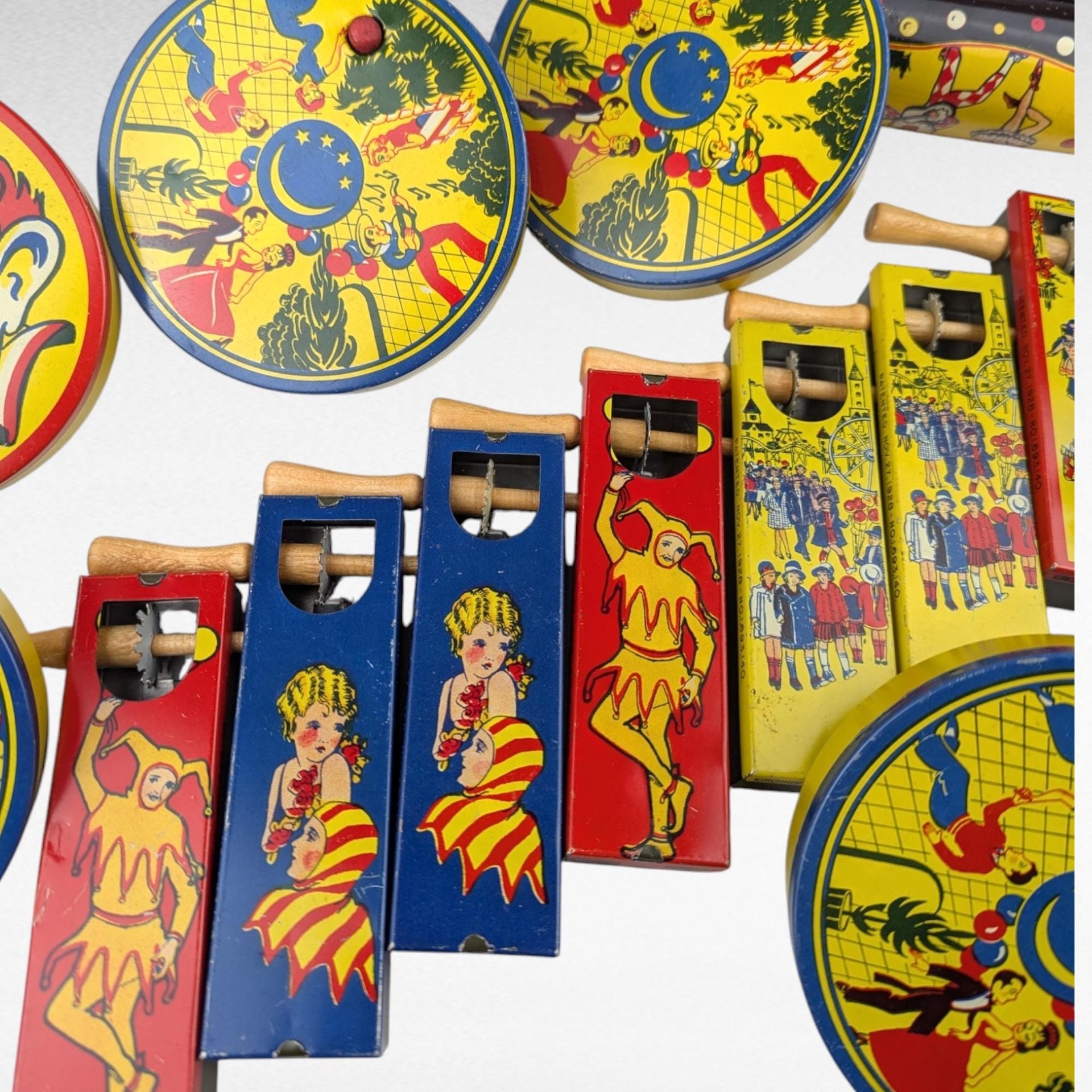 Vintage Metal Noisemakers, Party Favors, Children's Toys, Collectible Toys, Tin Noisemakers, Festive Decor, New Year's Eve, Birthday Party
