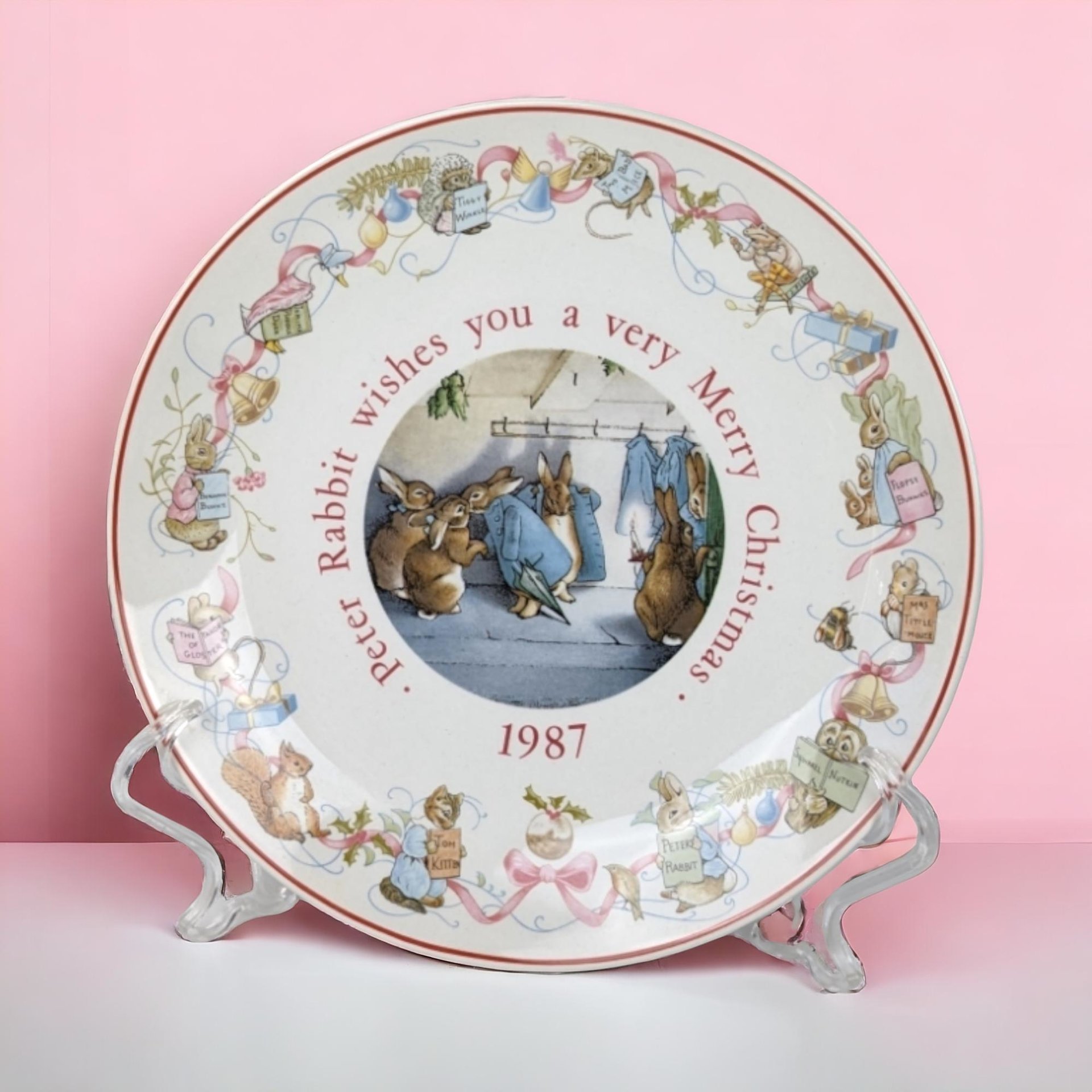 1987 Wedgwood Peter Rabbit Christmas Plate, Collectible Plate, Beatrix Potter, Holiday Decor