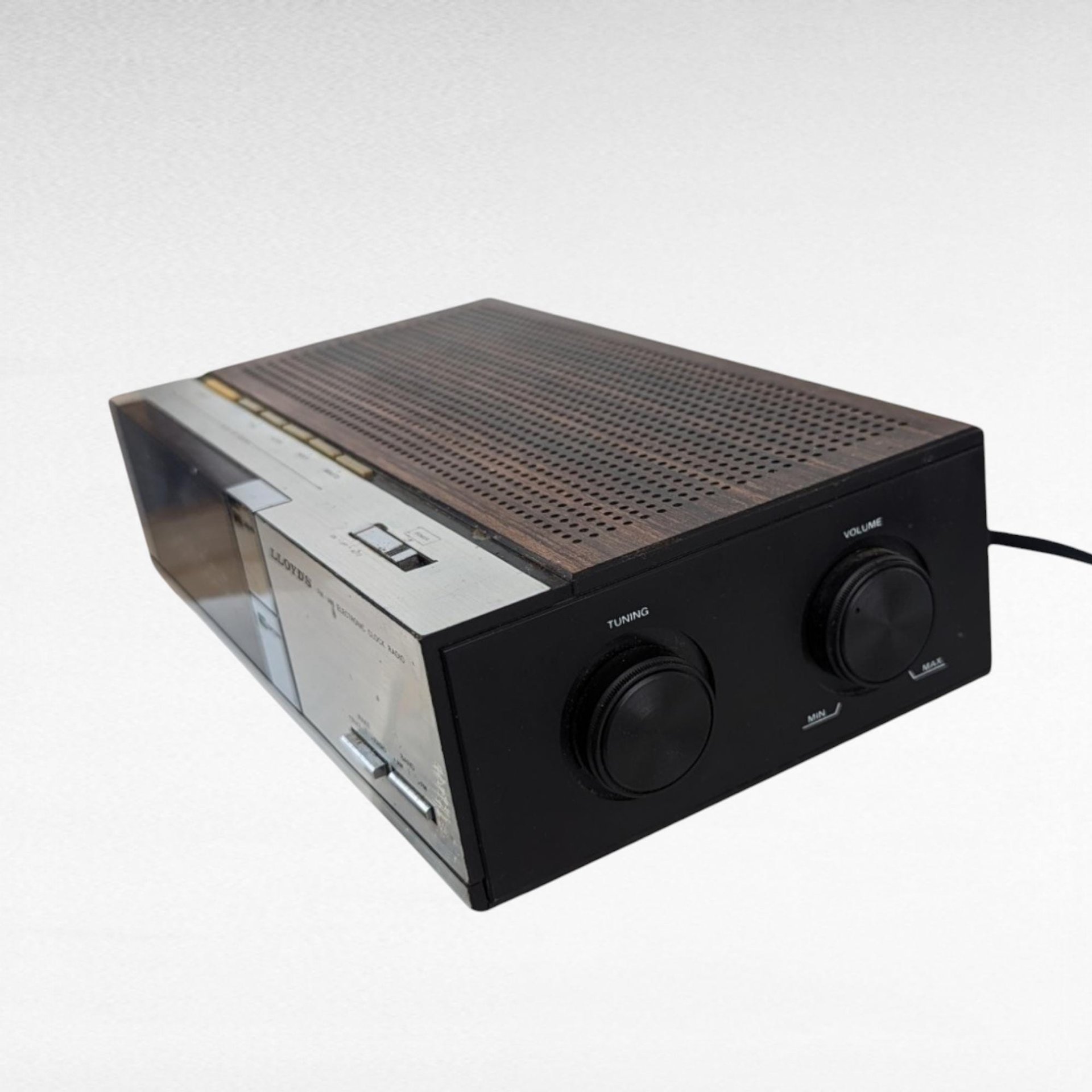 Vintage Lloyd's FM/AM Electric Radio Alarm Clock | Retro Alarm Clock | 70s Decor | Bedroom Decor