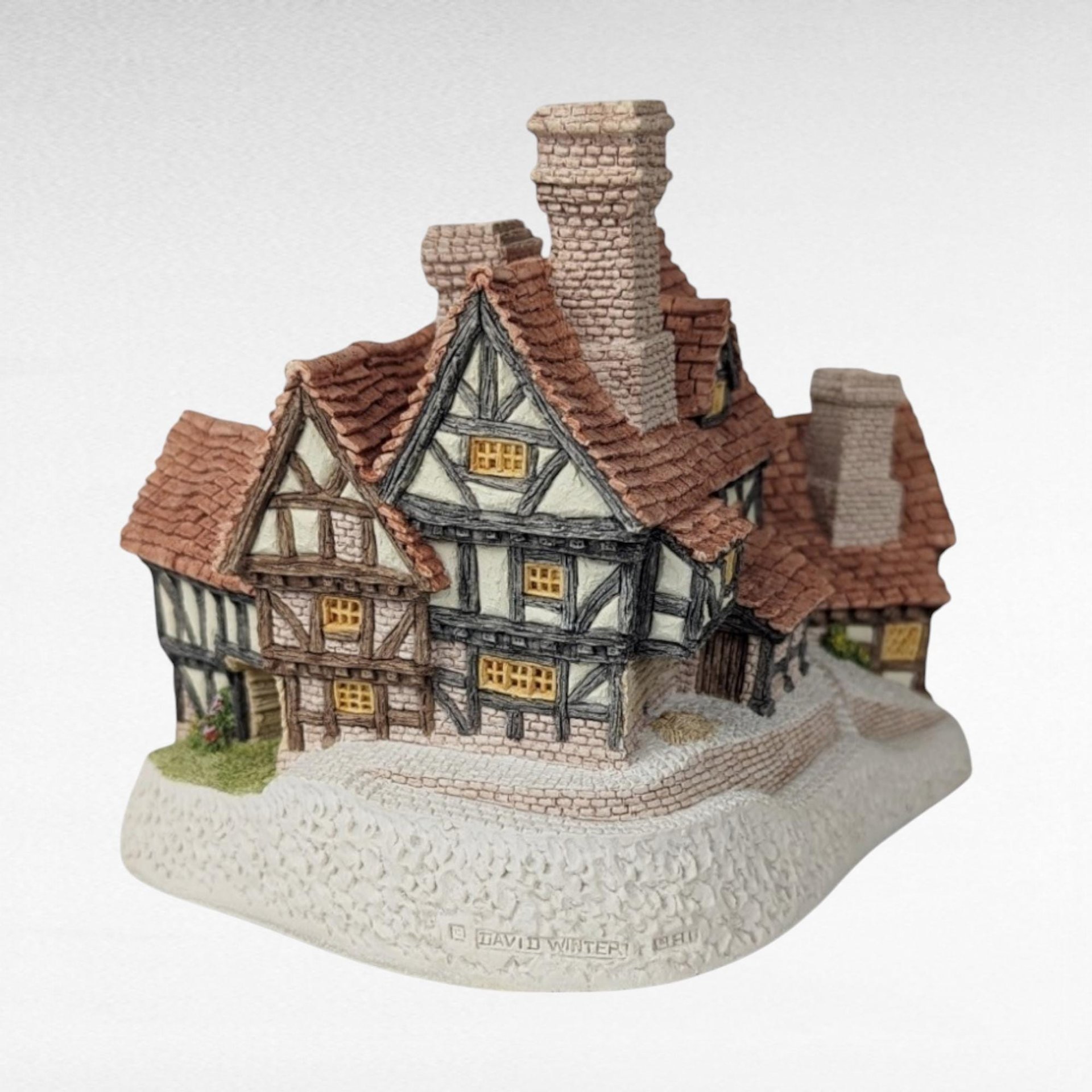 1981 David Winter Cottage "Stratford House" | with COA and Original Box | Vintage Collectible