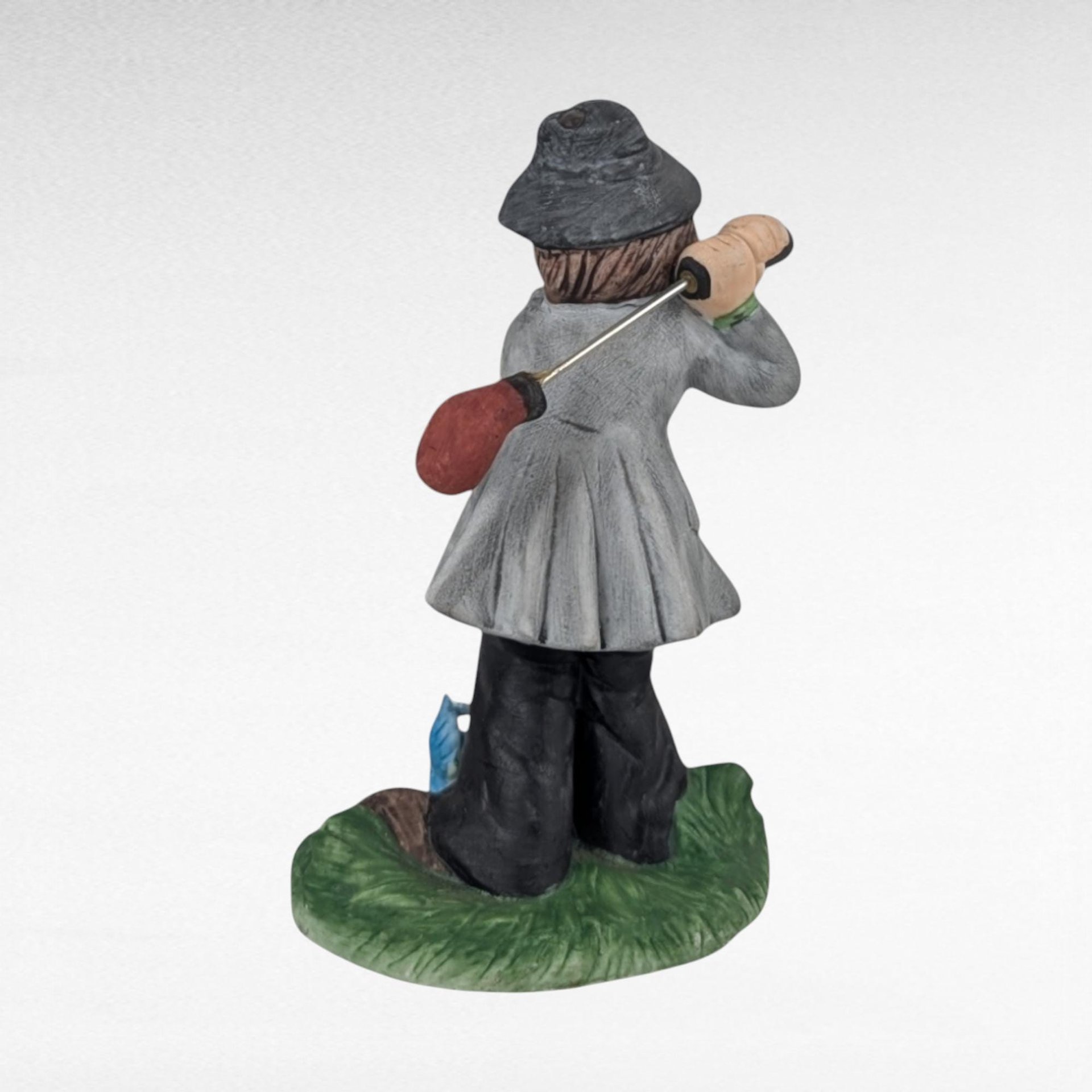 Vintage Flambro Emmett Kelly Jr. Hobo Clown Golf Figurine, Swinging Golf Club, Collectible Clown, Gift for Golfer, 5 Inches, Circus Theme