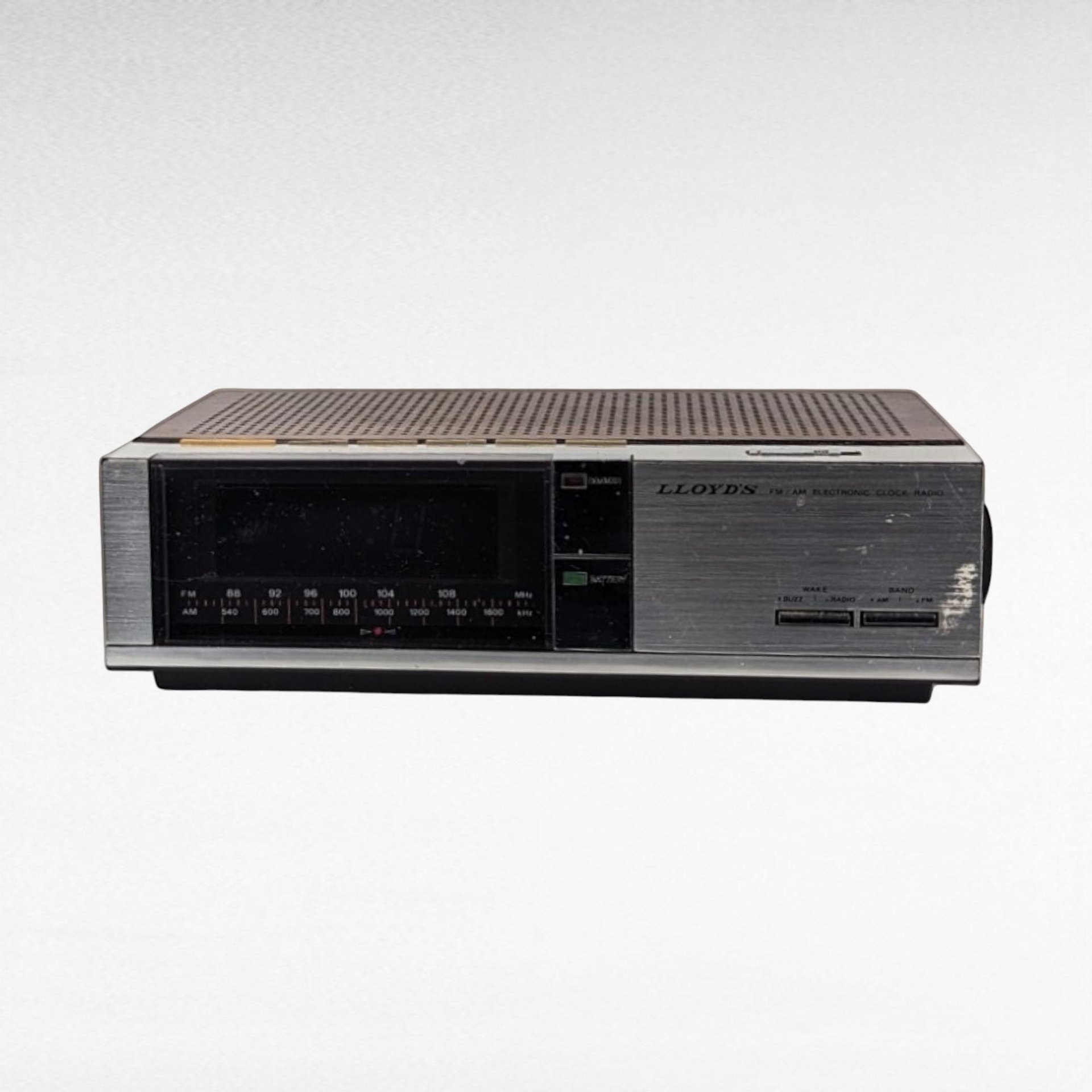 Vintage Lloyd's FM/AM Electric Radio Alarm Clock | Retro Alarm Clock | 70s Decor | Bedroom Decor