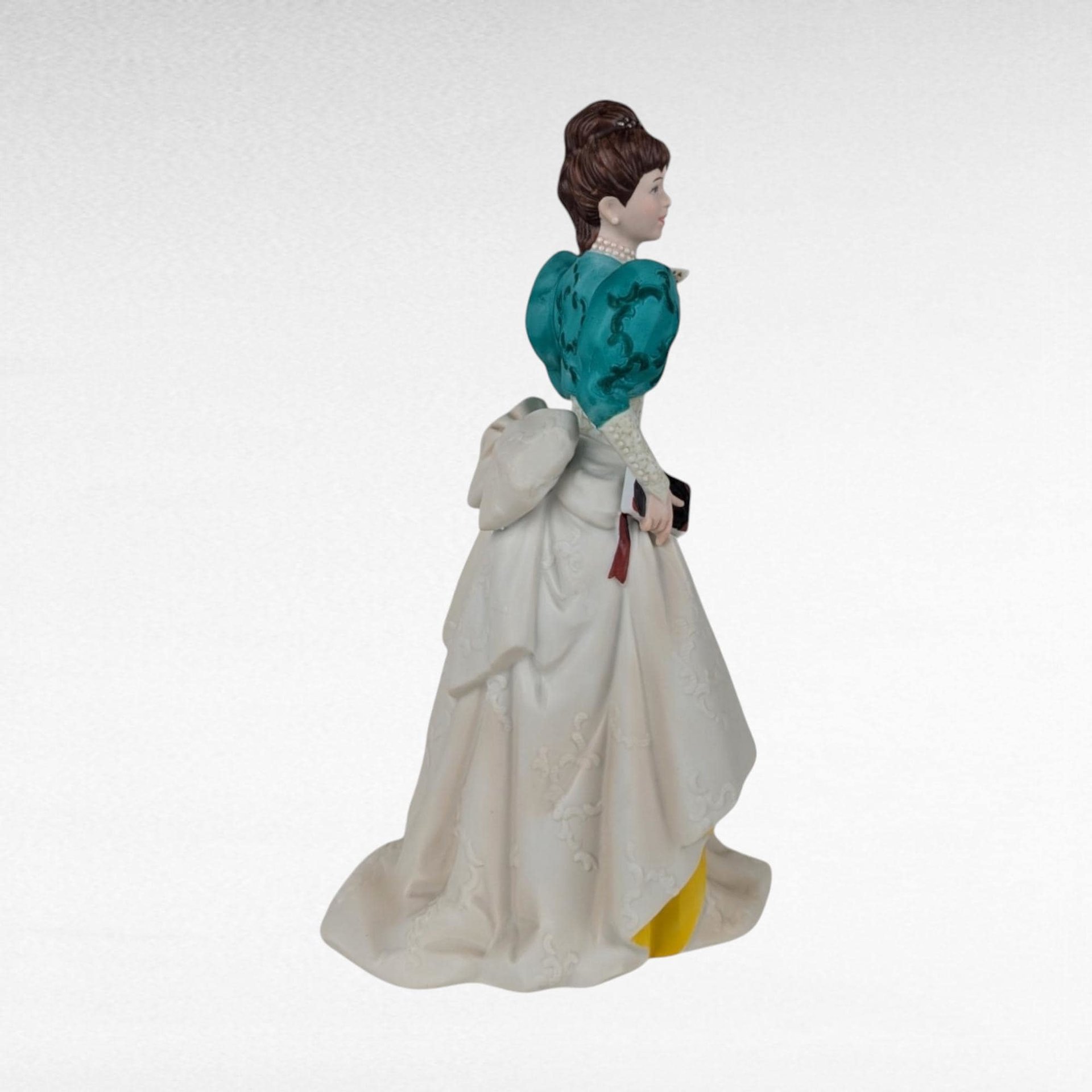 1995 Avon Presidents Club Mrs. Albee Award Figurine, Vintage Avon Collectible, Woman with Teacup,  Sales Achievement Award, Original Box