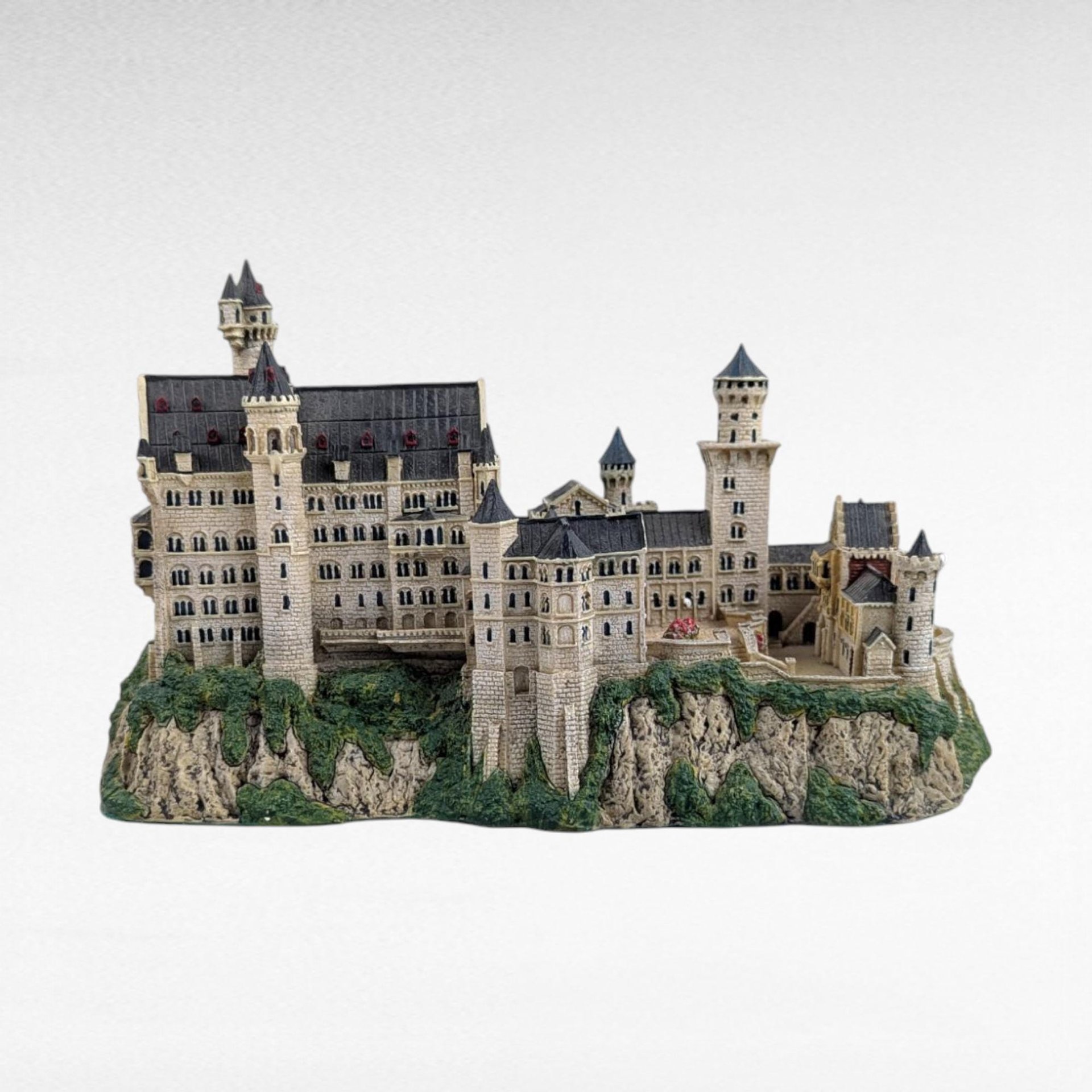 1993 Danbury Mint Neuschwanstein Castle Replica, Vintage Enchanted Castles of Europe Collection, Display Piece