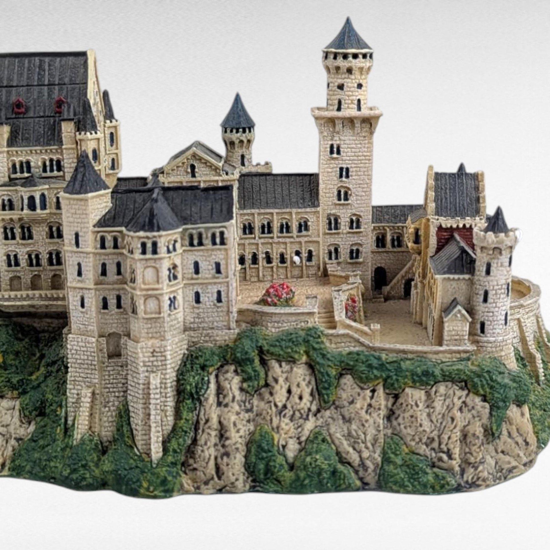 1993 Danbury Mint Neuschwanstein Castle Replica, Vintage Enchanted Castles of Europe Collection, Display Piece