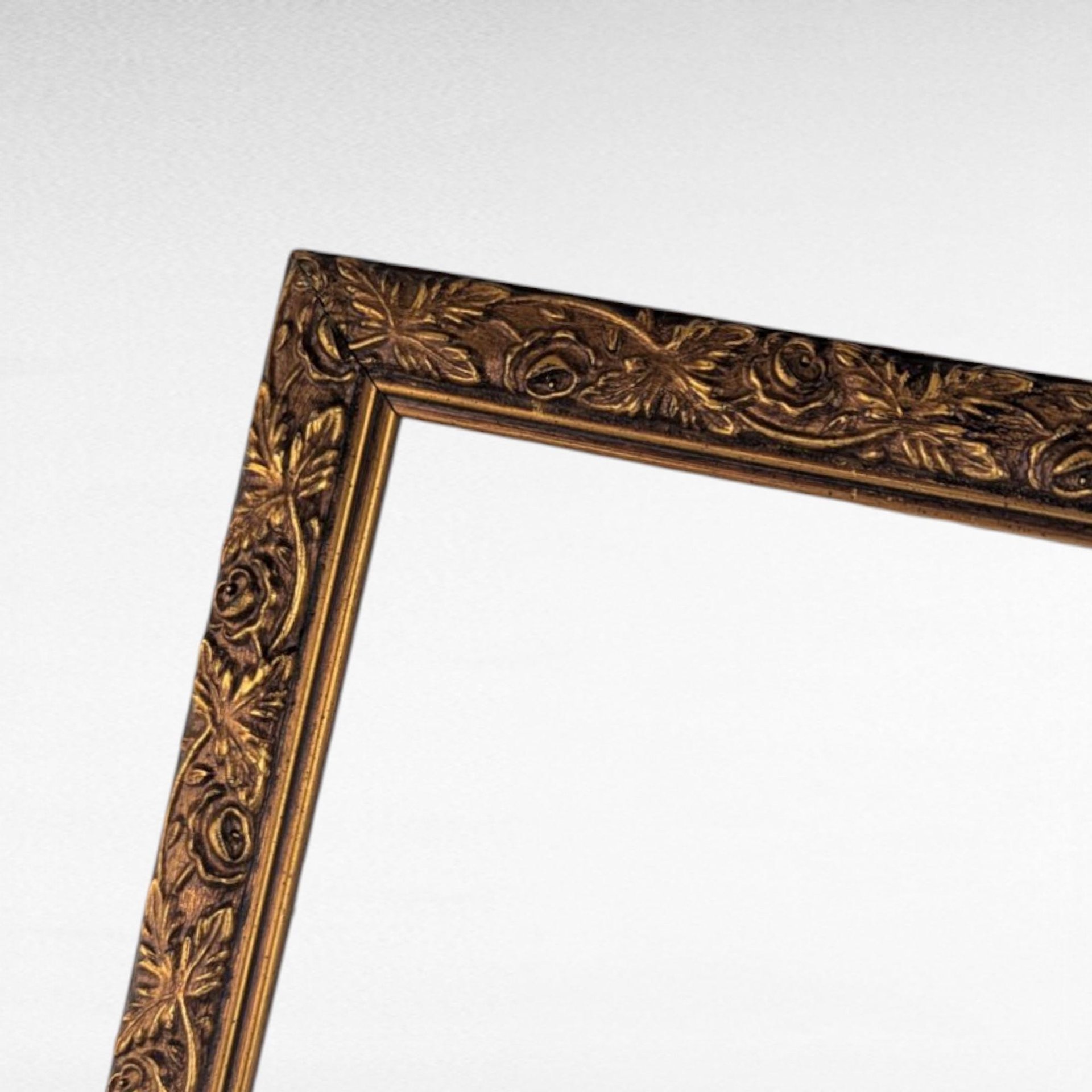 Vintage Wooden Picture Frame, Gold Accent Frame, 16x12 Frame, Photo Display, Wall Decor, Gift for Home, Vintage Photo Frame