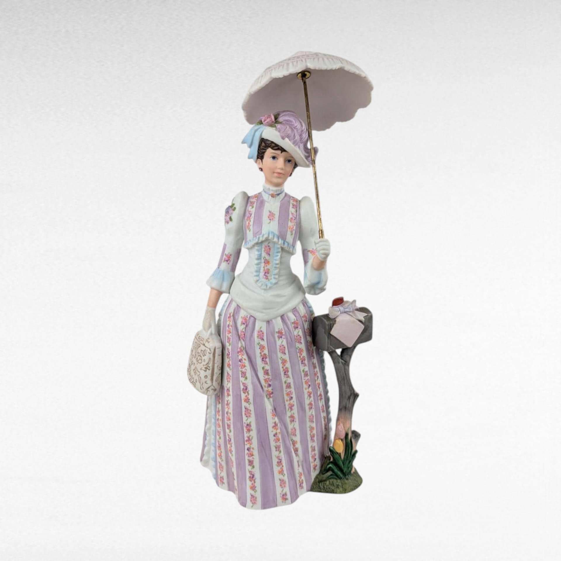 1988 Avon Mrs. Albee Award Figurine, Purple Dress,