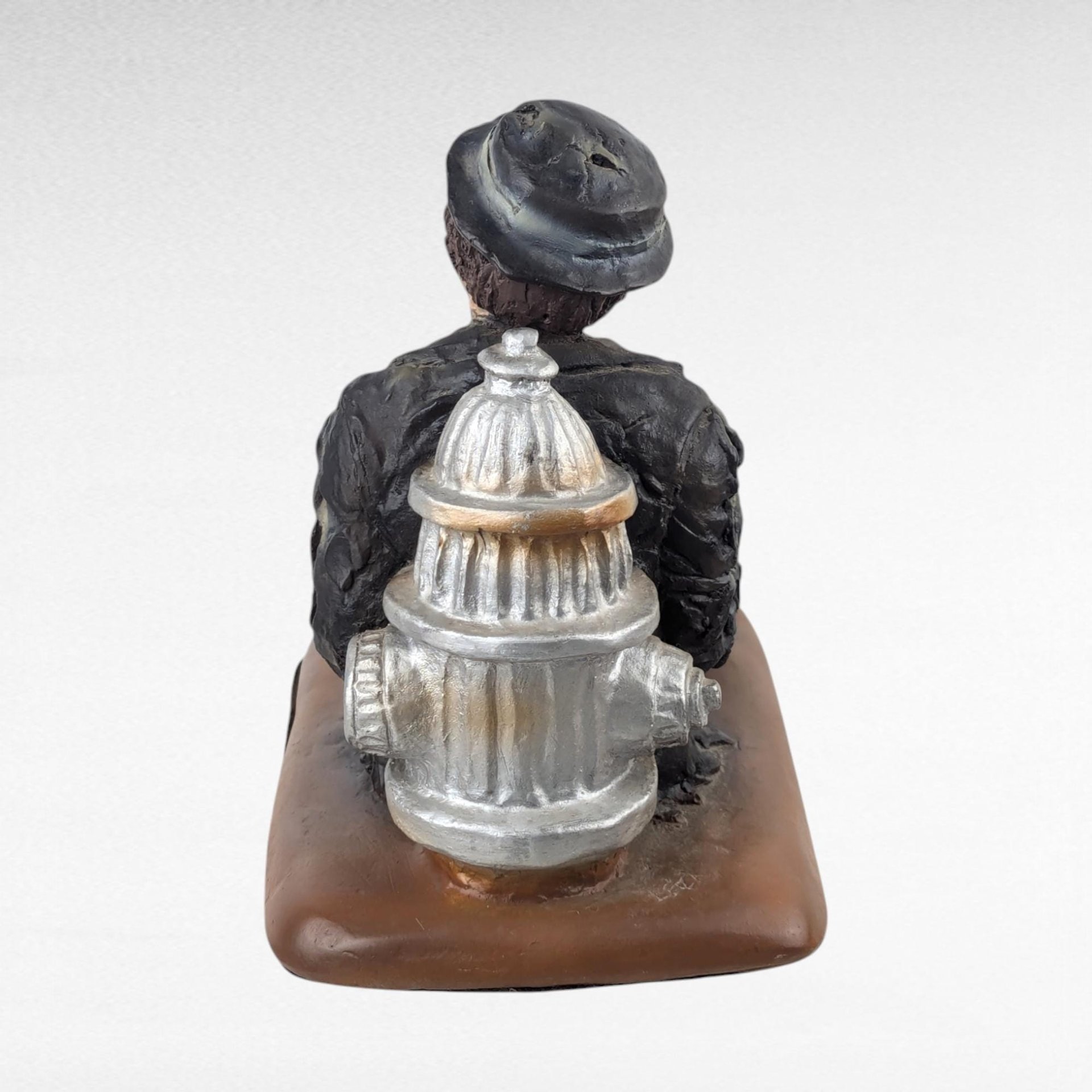 Vintage Esco Emmett Kelly Jr. Clown Leaning on Fire Hydrant Resin Figurine, 8", Collectible Clown Decor, Gift for Clown Collectors