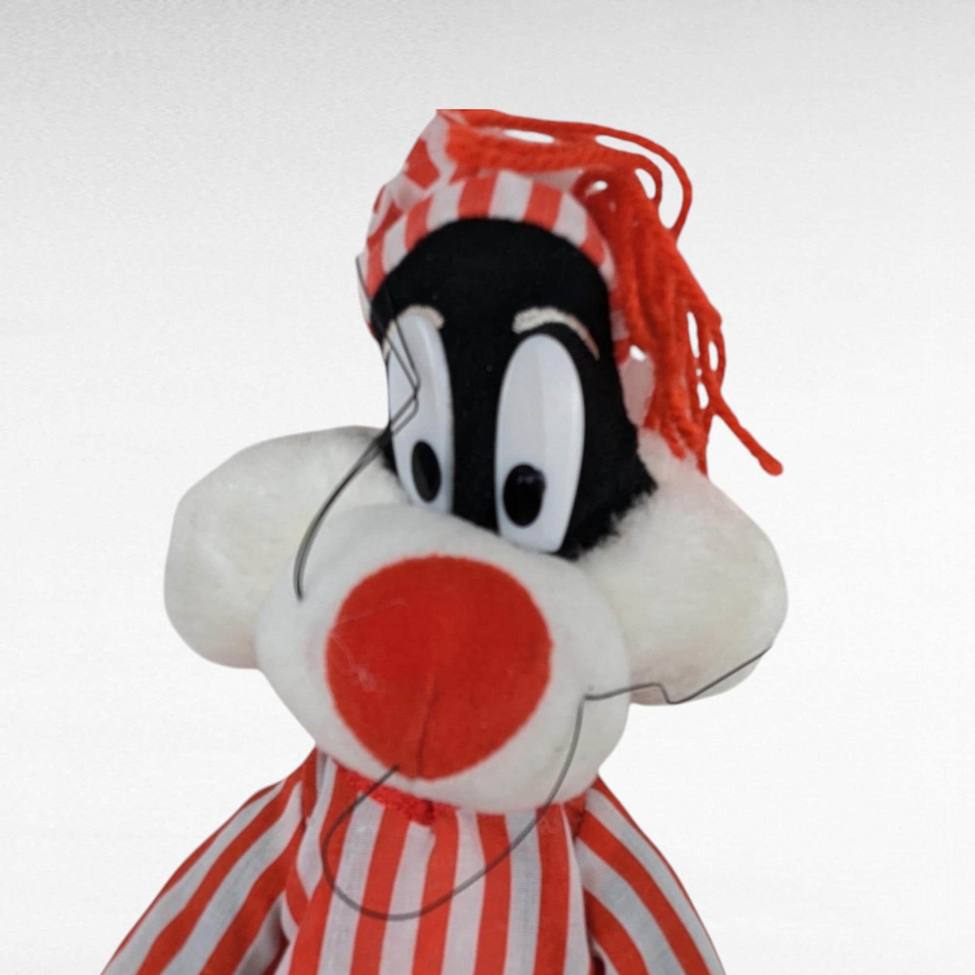 Vintage 1997 Looney Tunes Bedtime Sylvester Plush, 12" Stuffed Animal Toy, Cartoon Character Plushie, Gift for Kids, Collector's Item