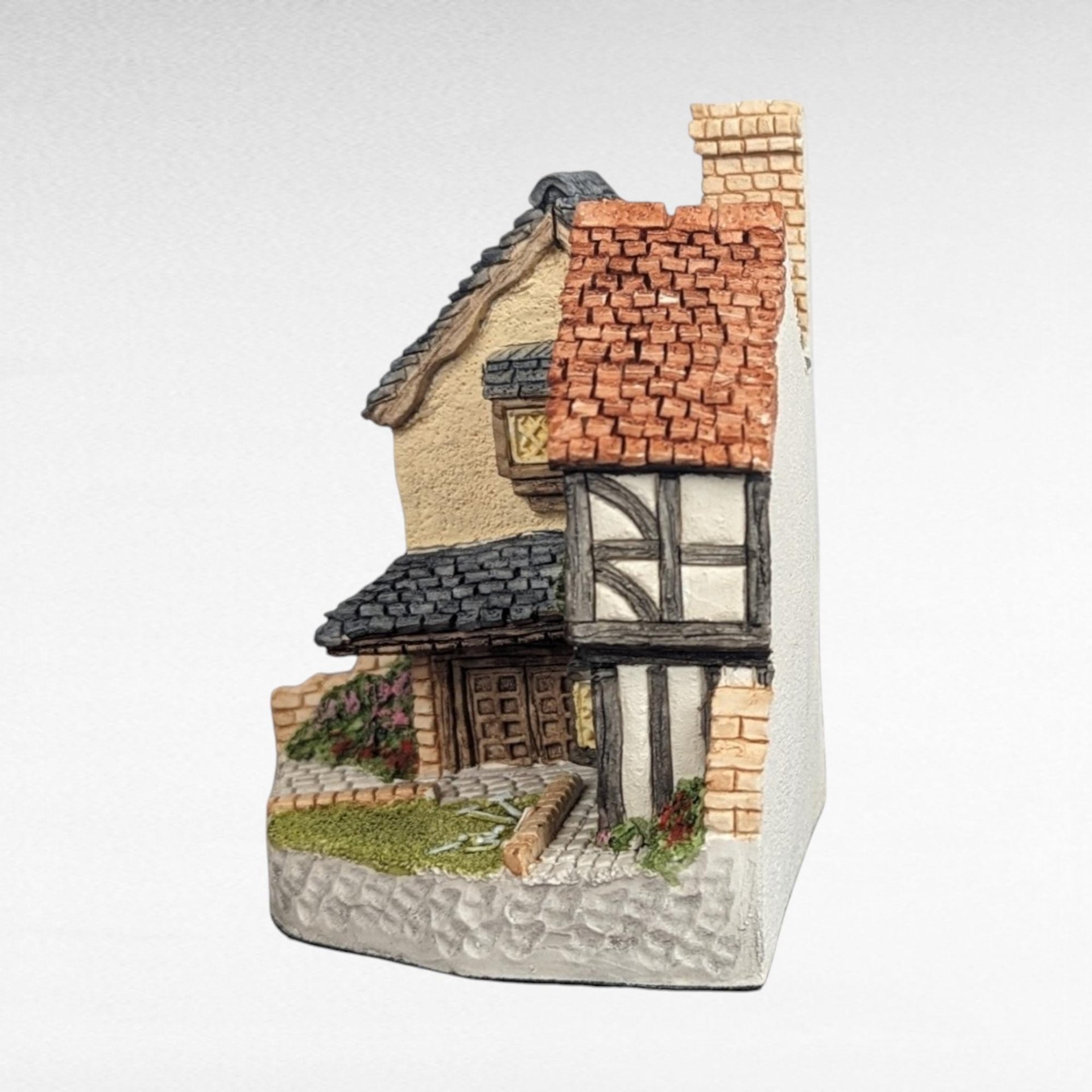 1994 David Winter Cottages 15 Lawnside Road Corner Figure, Hand Painted, English Cottage Decor, Gift for Miniature Collectors, 4 Inches