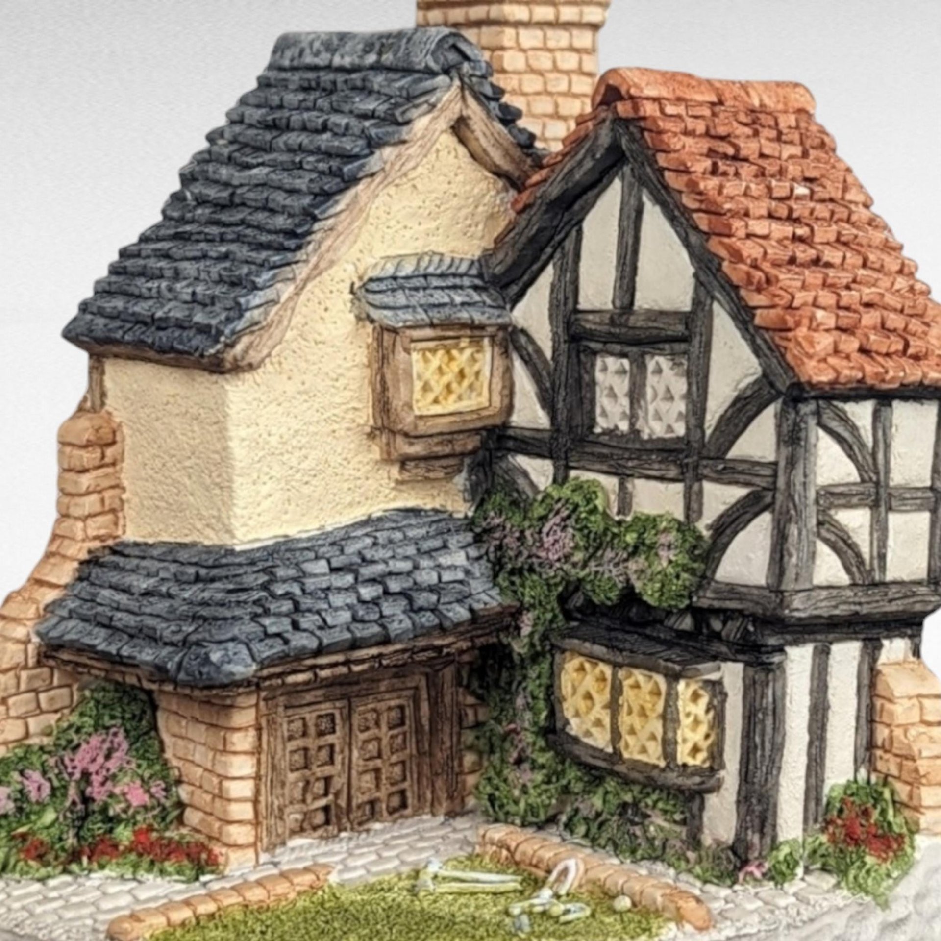1994 David Winter Cottages 15 Lawnside Road Corner Figure, Hand Painted, English Cottage Decor, Gift for Miniature Collectors, 4 Inches