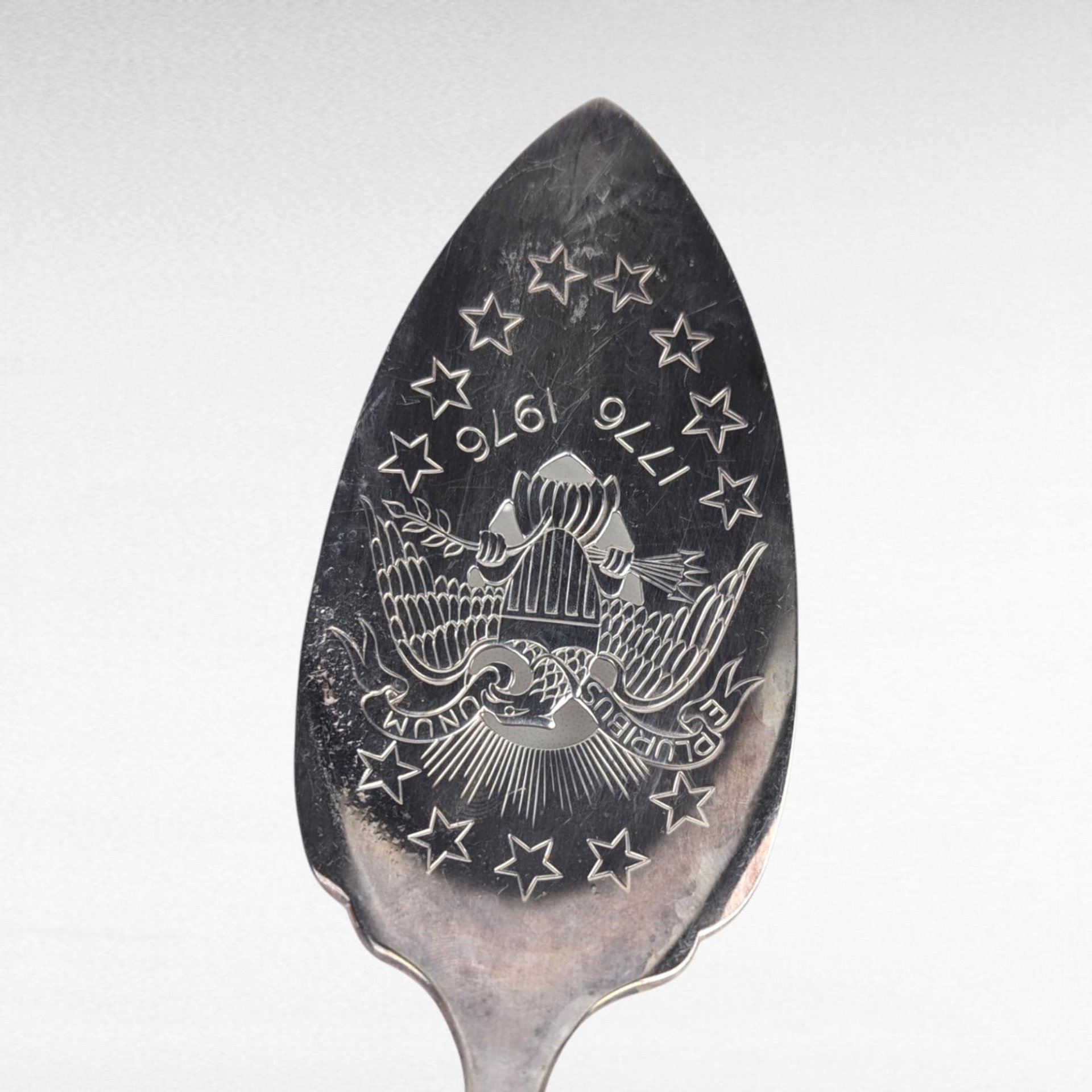 Vintage 1776-1976 Rogers Silverplate Commemorative Dessert Server, Bicentennial Cake Server, Pie Server, Patriotic Serving Utensil