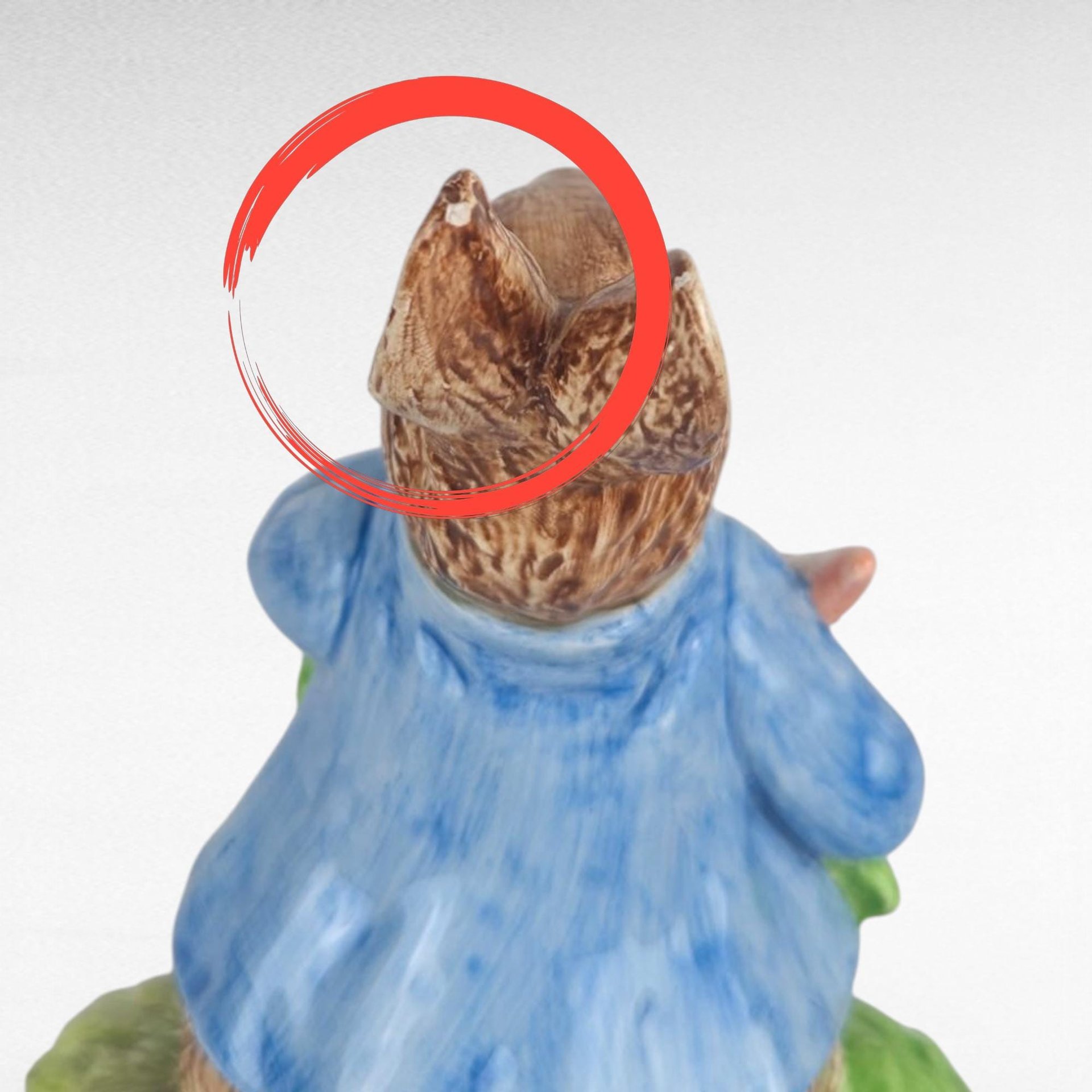 Vintage Schmid Peter Rabbit Music Box, "Here Comes Peter Cottontail" Tune, Beatrix Potter Ceramic Figurine, Collectible Children's Gift