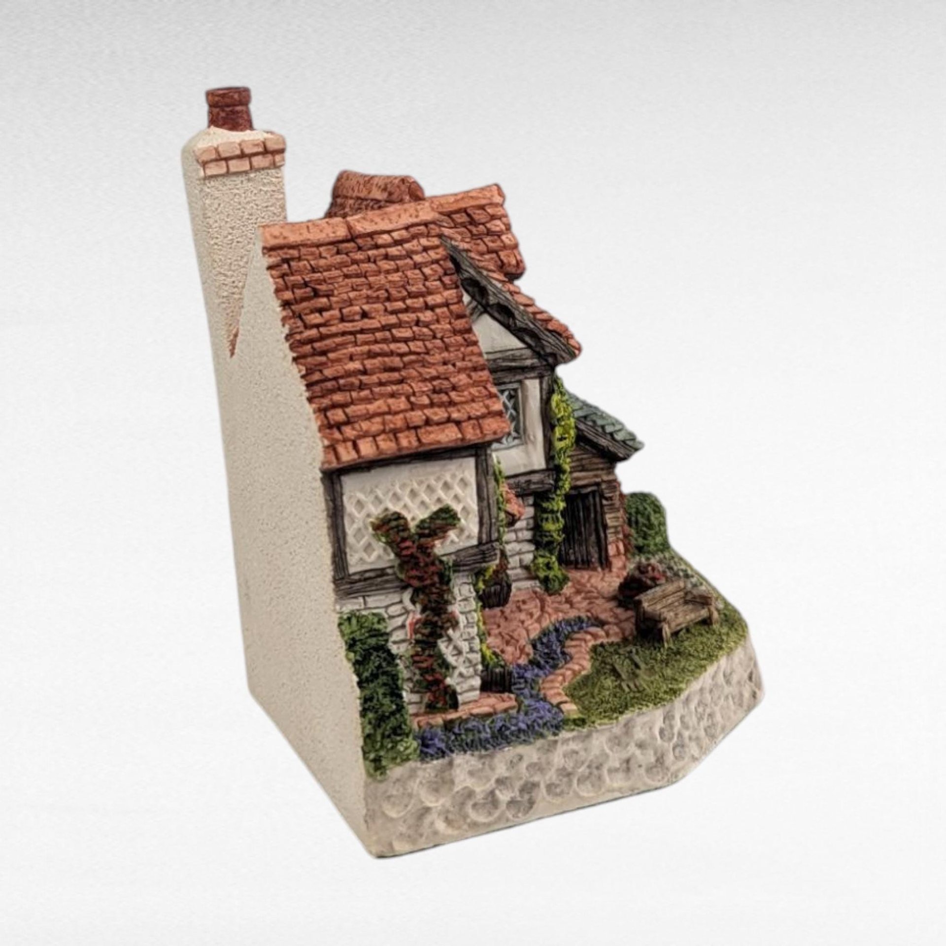 Vintage 1994 David Winter Gardener's Cottage, Corner Piece,  English Village Collection, Miniature House