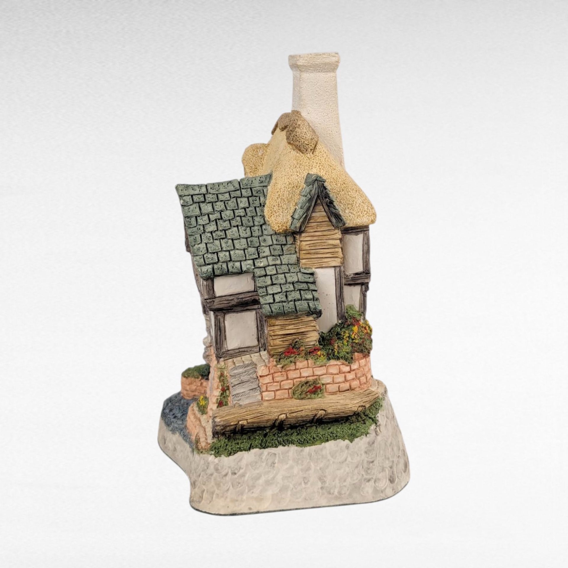 1994 David Winter Wishing Falls Cottage, Thatched Roof Miniature, Vintage Collectible, English Cottage Decor, Gift for Collector