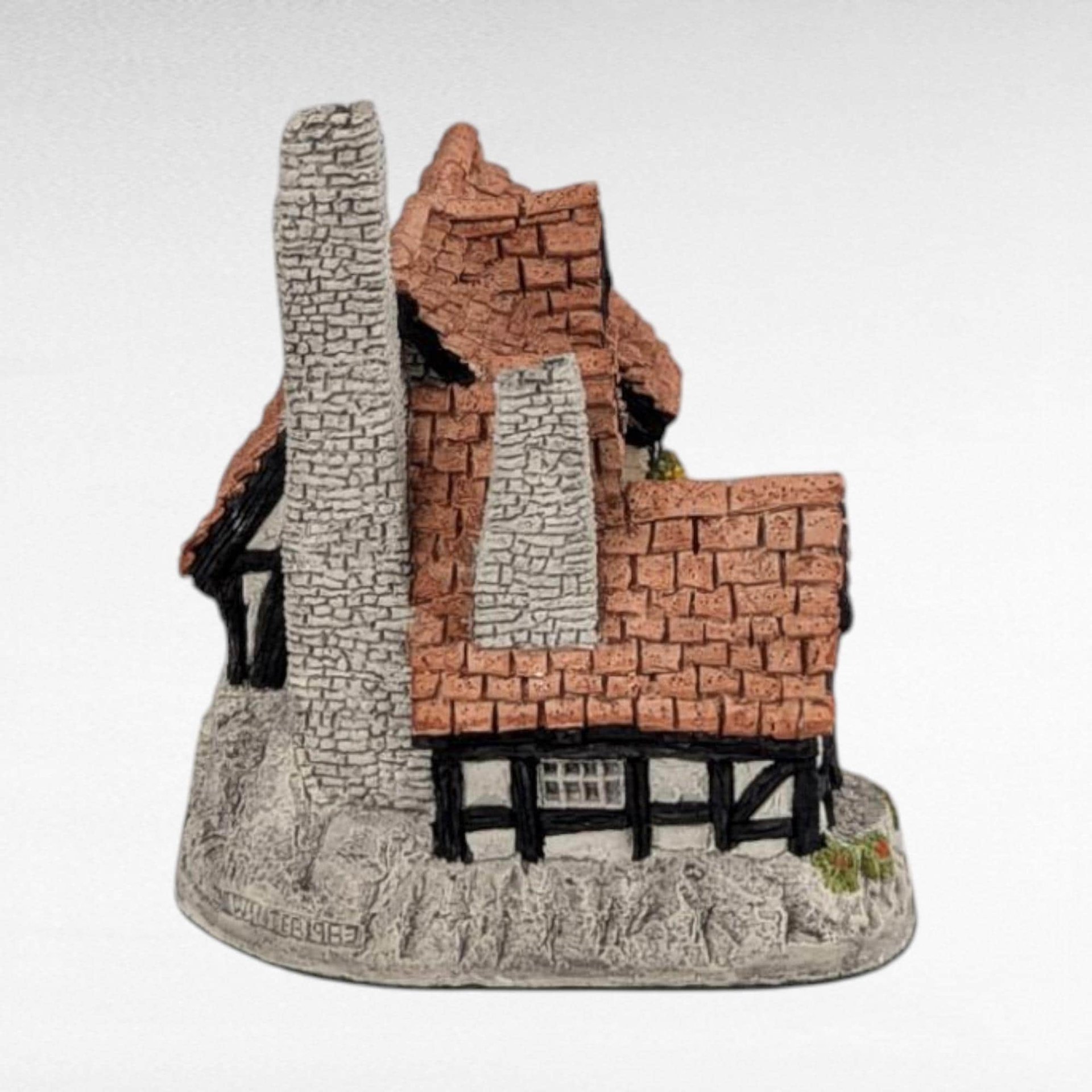 1983 David Winter The Bothy Village House, Tudor Style Cottage Sculpture, Vintage Home Decor, Gift for Collector, Miniature Building