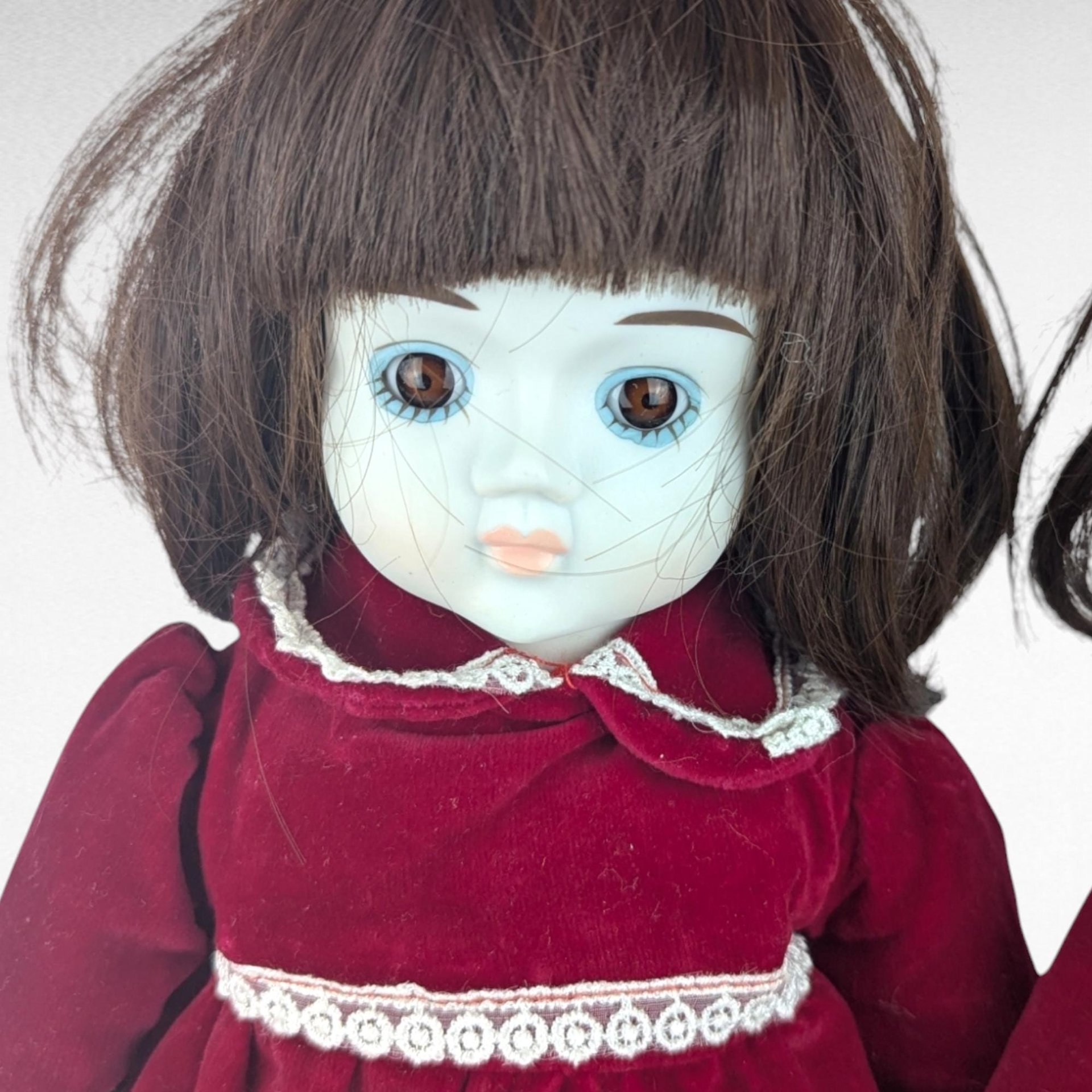 Vintage Commonwealth Happyland Porcelain Doll Pair, 15-16 Inch Victorian Style Dolls, Red Velvet Dresses, Collectible Dolls, Doll Collector