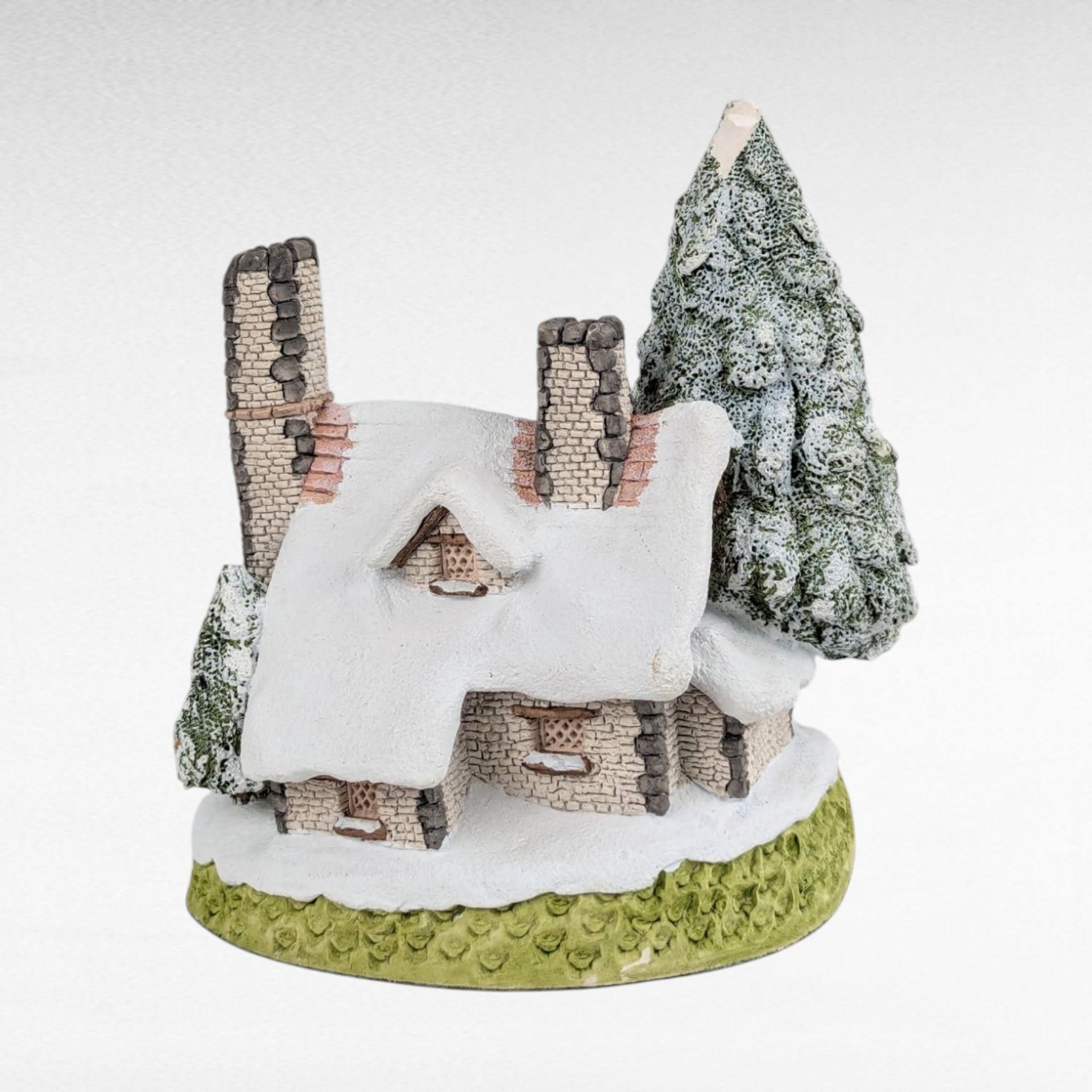 1984 David Winter Snow Cottage Village Figure, Winter Scene Collectible, Vintage Home Decor, Christmas Gift, Miniature Snow Cottage