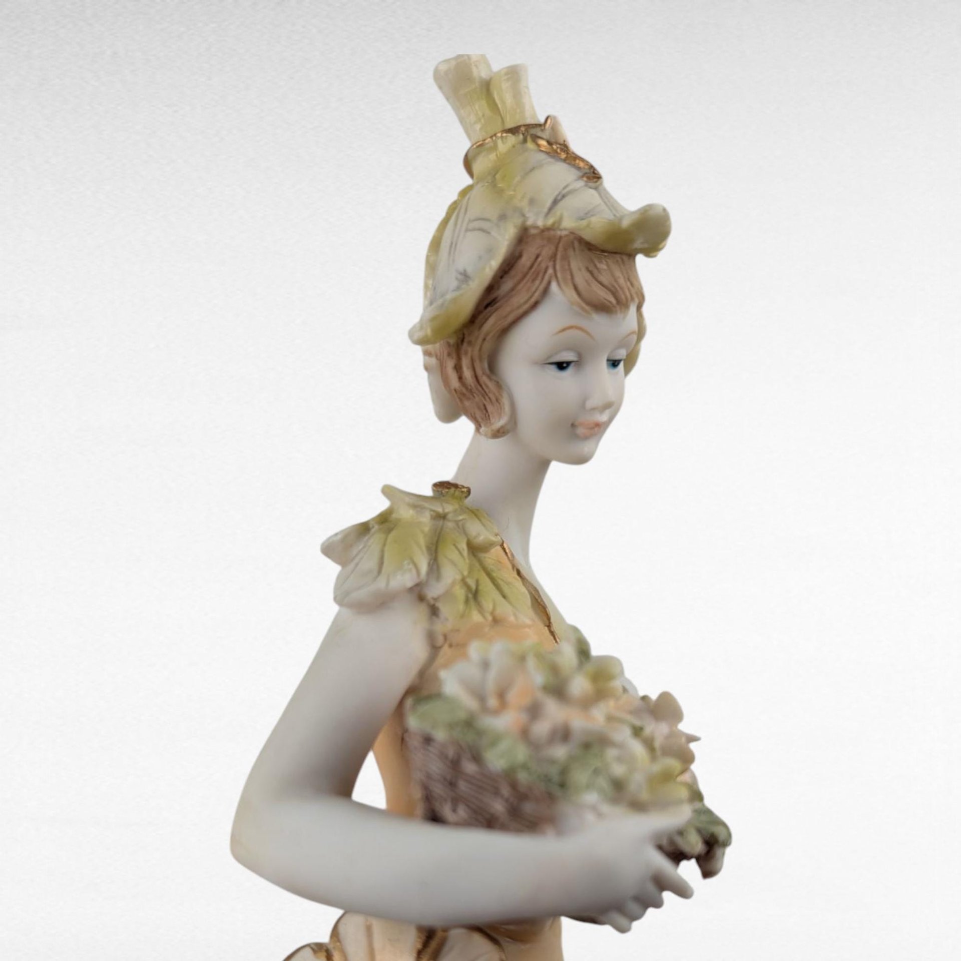 Vintage Resin Woman Figurine, Elegant Dresser Decor, Lady with Flowers, Art Deco Style, Decorative Sculpture