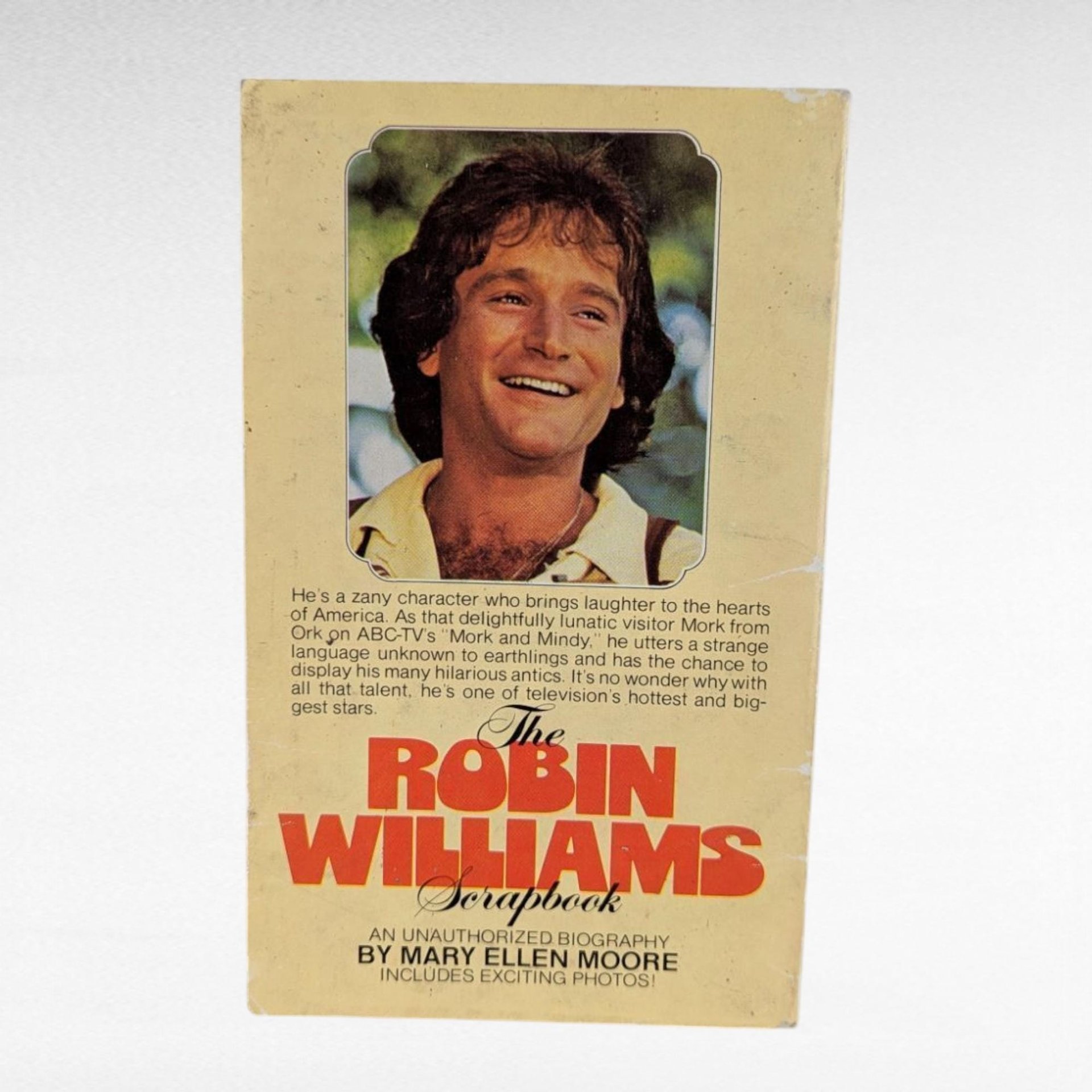 1979 Robin Williams Scrapbook, Mary Ellen Moore, Softcover Book, Mork & Mindy Star, Vintage Celebrity Book