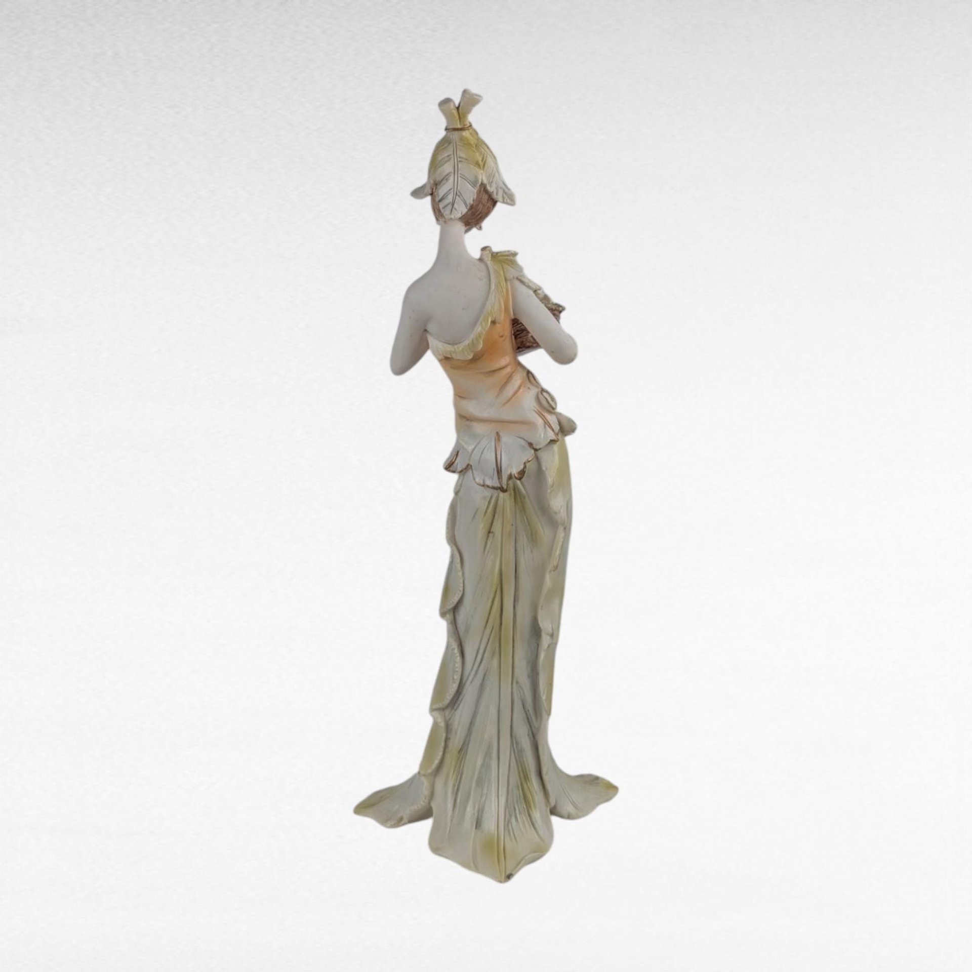 Vintage Resin Woman Figurine, Elegant Dresser Decor, Lady with Flowers, Art Deco Style, Decorative Sculpture