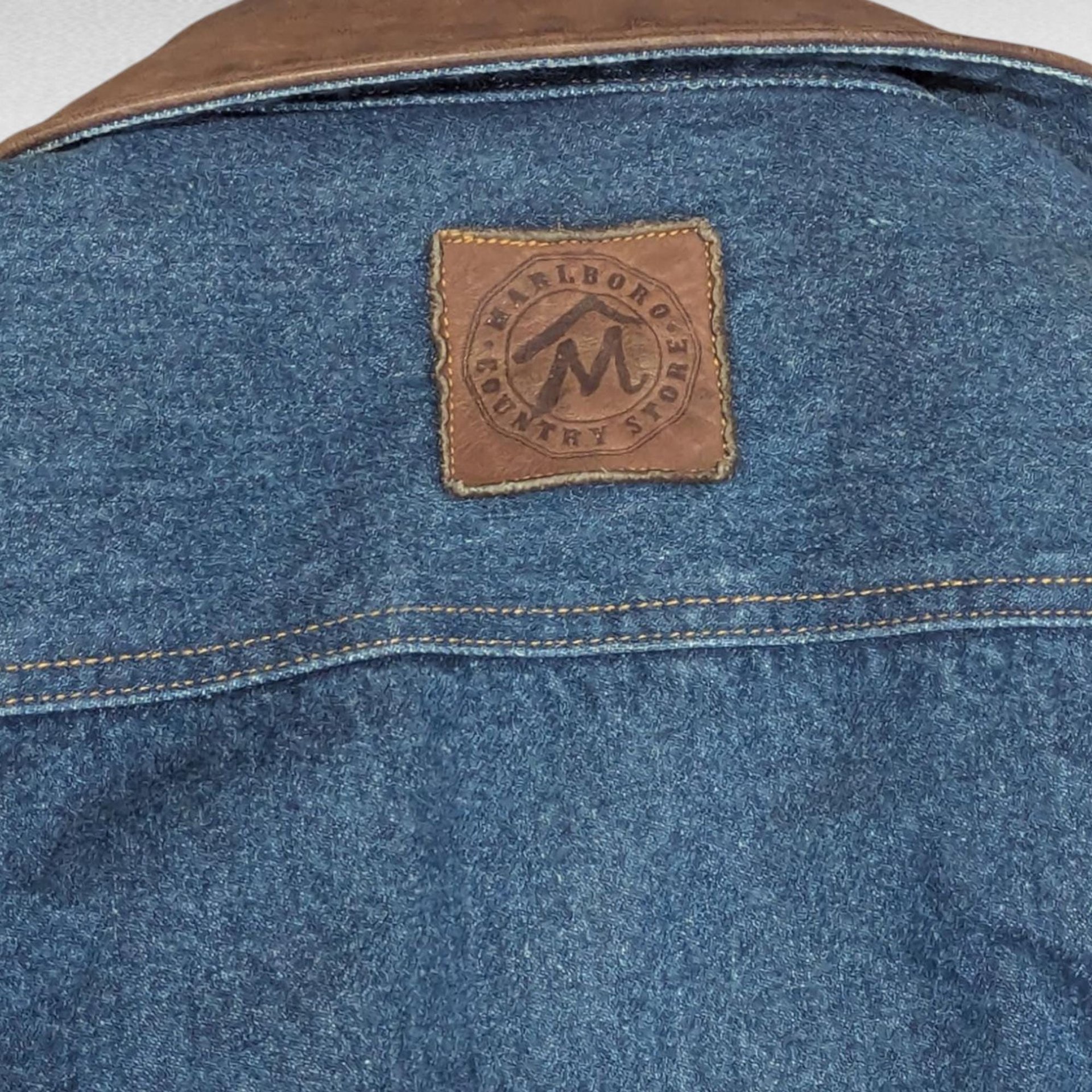Vintage Marlboro Country Store Denim Jacket XL, Collector Jean Coat with Brown Leather Collar