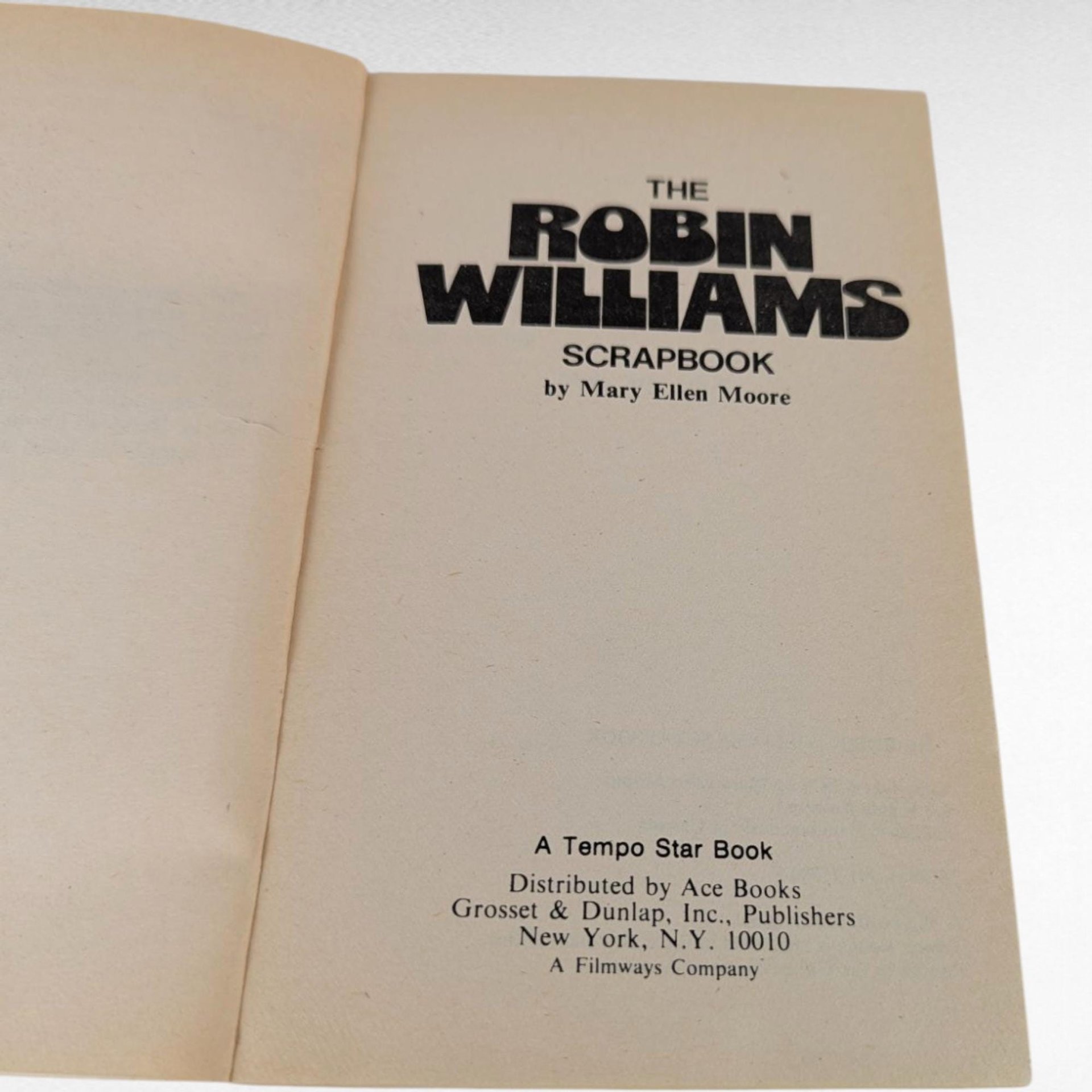 1979 Robin Williams Scrapbook, Mary Ellen Moore, Softcover Book, Mork & Mindy Star, Vintage Celebrity Book