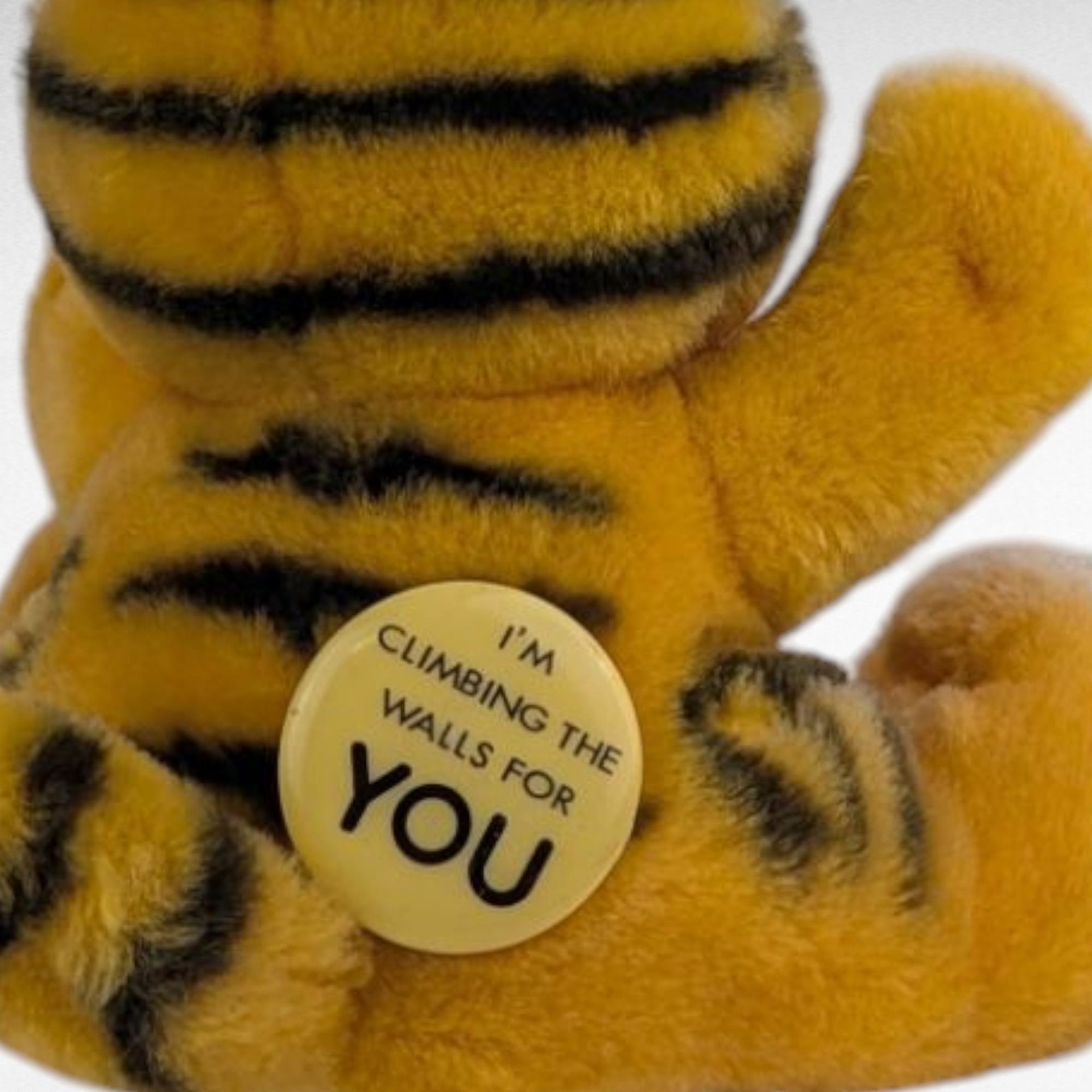 1981 Dakin Garfield Plush Window Clinger, Vintage Cartoon Cat Decor, I'm Climbing the Walls for You, Nostalgic Toy