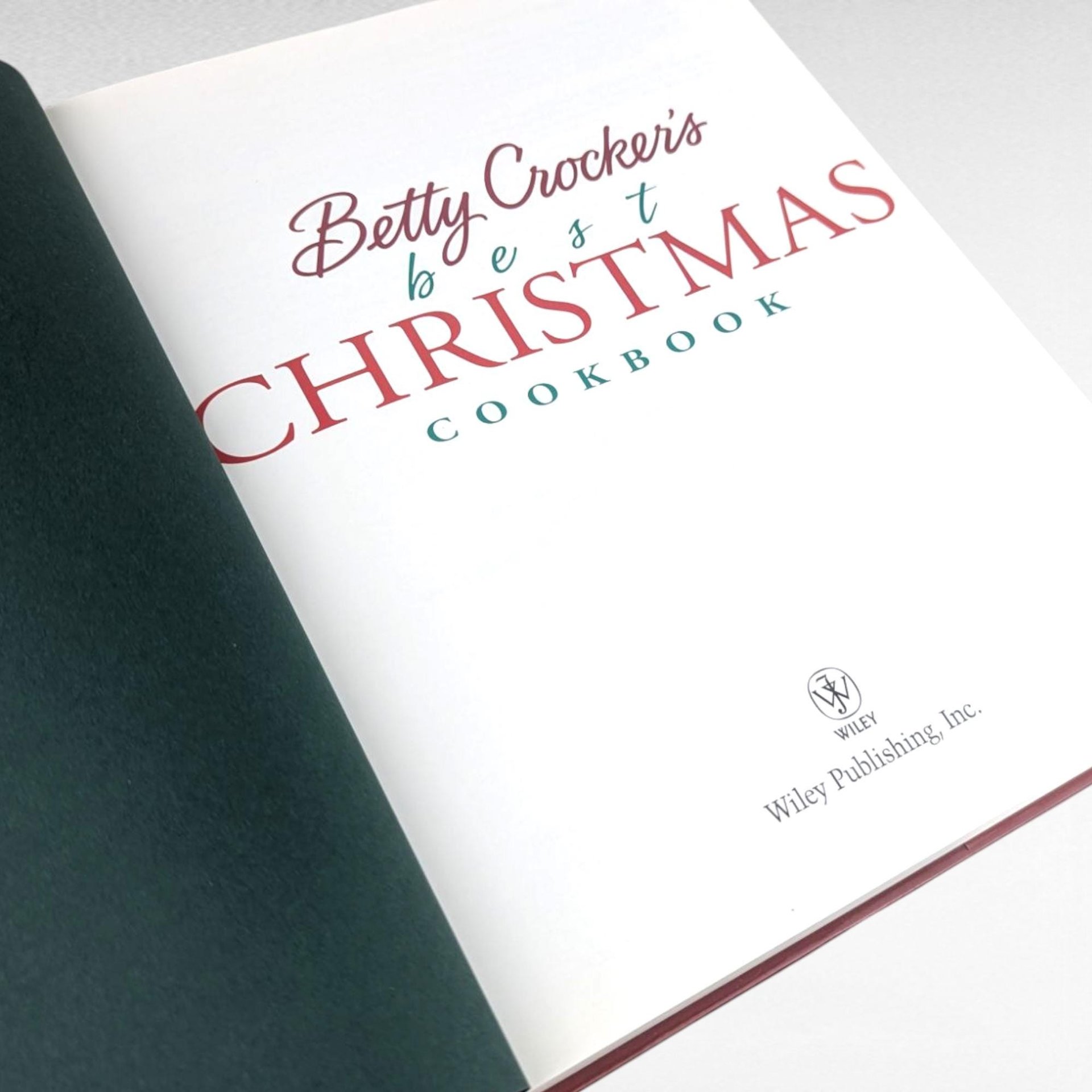 Vintage 1999 Betty Crocker's Best Christmas Cookbook, Hardcover Holiday Baking & Cookie Recipes, Festive Entertaining
