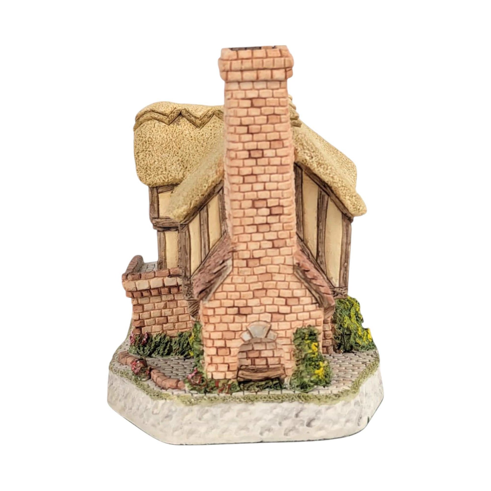 1993 David Winter Whileaway Cottage, Quaint Country Cottage, Vintage Collectible Figurine, Gift for Collector, Miniature Building