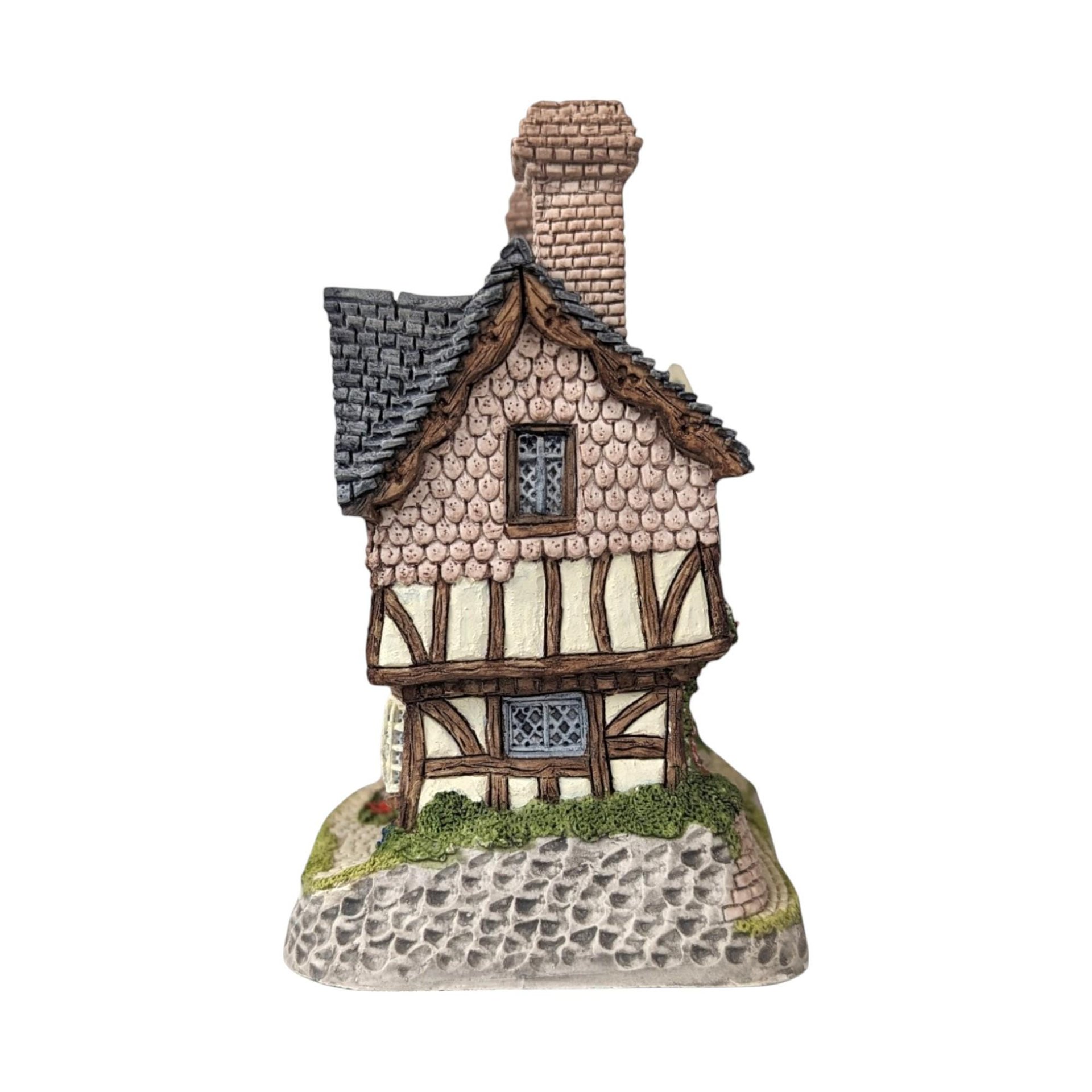 1987 David Winter "Gunsmiths Cottage" | The Midlands Collection | with COA and Box
