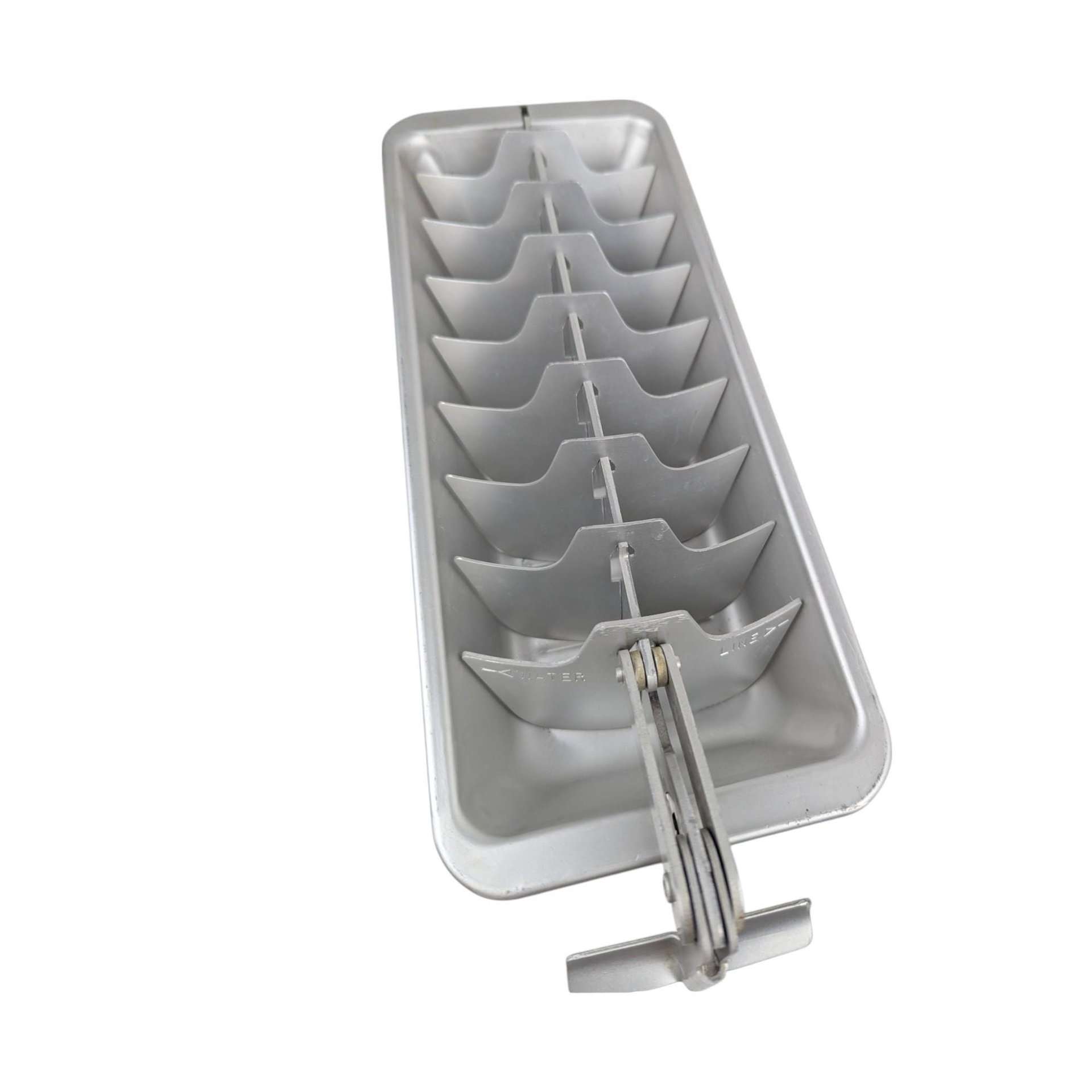 Pair of Aluminum Ice Cube Trays, Vintage Kitchenware, Functional Ice Trays, Classic Refrigerator Accessory, Gift for Home Bar Enthusiasts