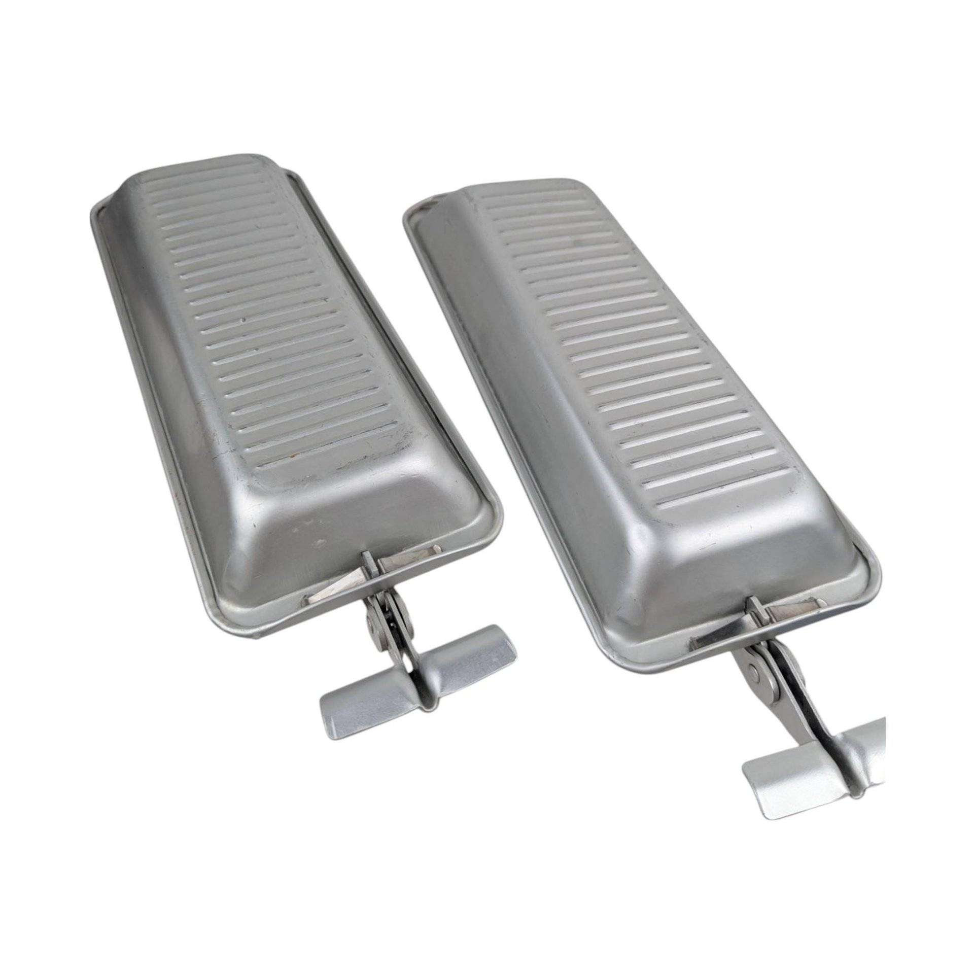 Pair of Aluminum Ice Cube Trays, Vintage Kitchenware, Functional Ice Trays, Classic Refrigerator Accessory, Gift for Home Bar Enthusiasts