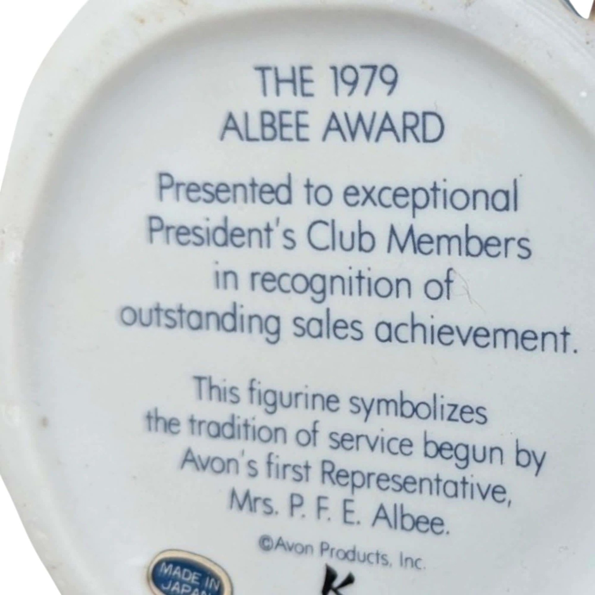 1979 Avon Mrs. Albee Award Figurine, Vintage Avon Collectible, Woman with Hat and Bag, Sales Achievement Award, Ceramic Figurine