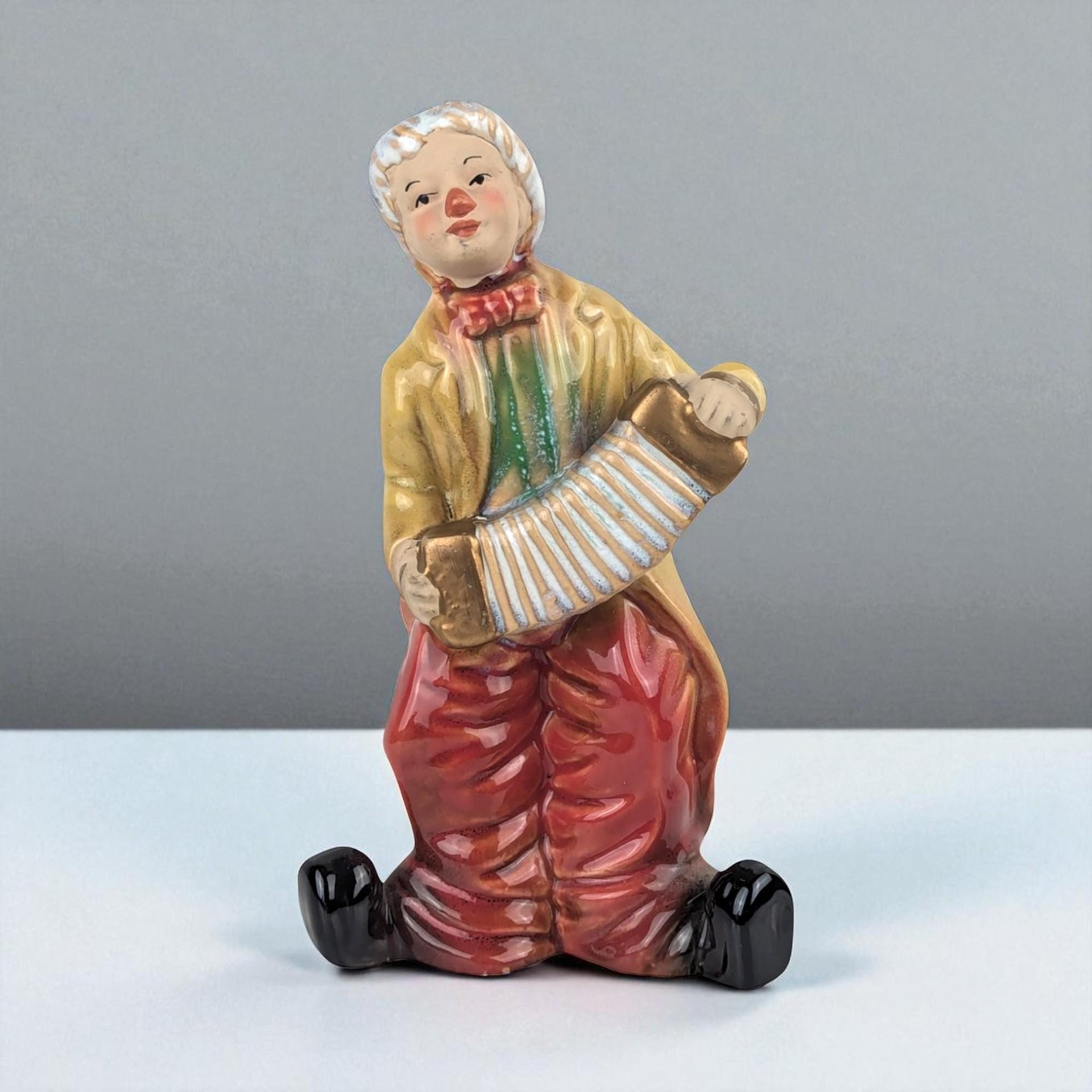 Vintage Accordion Playing Clown Figurine, Ceramic Musical Instrument Clown, Collectible Figurine, 6.5"