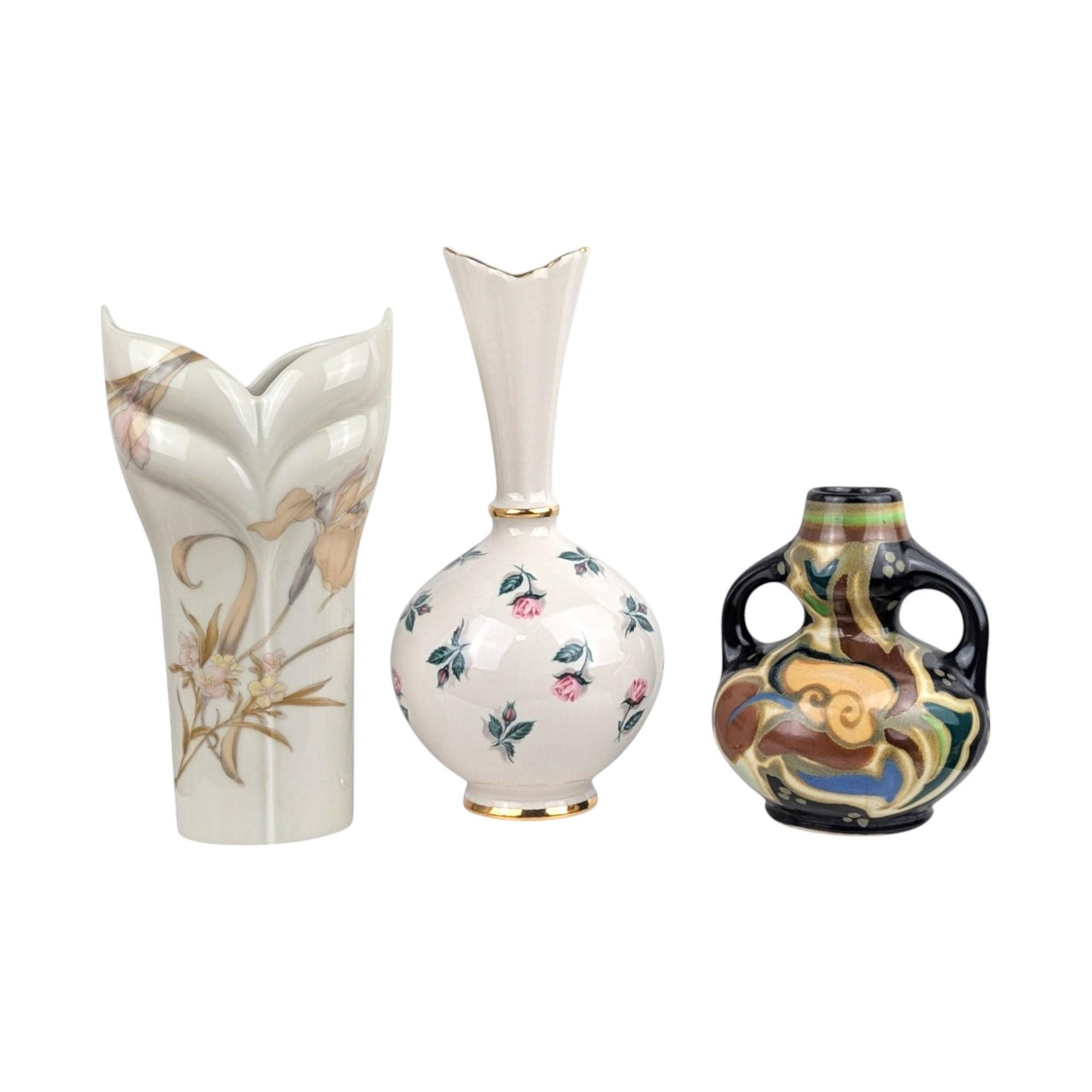 Vintage Art Pottery Vase: Choice of Toyo or Elynor Floral