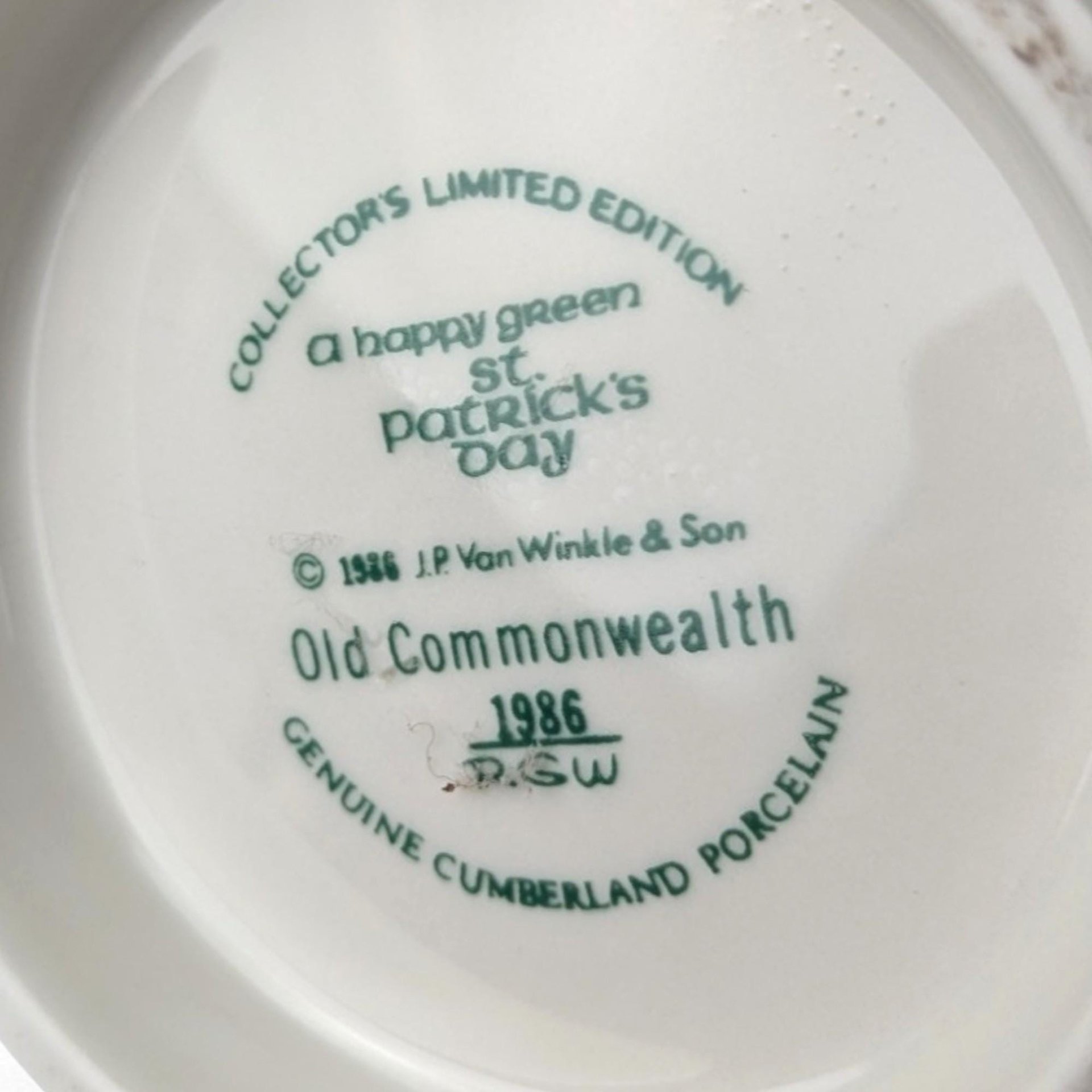 Vintage St. Patrick's Day Decanter: 1986 Old Commonwealth Irish Decor