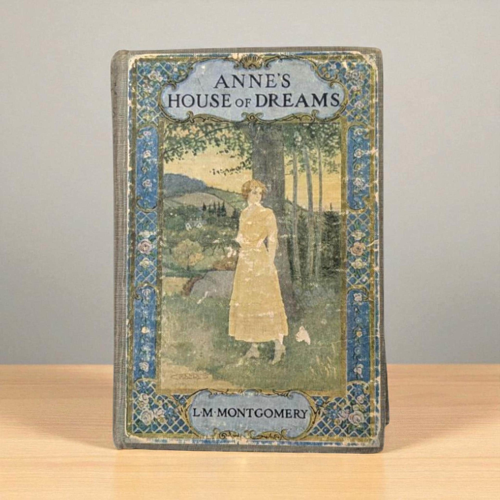 Antique 1917 Anne's House of Dreams Hardcover: L.M. Montgomery A.L. Burt Edition