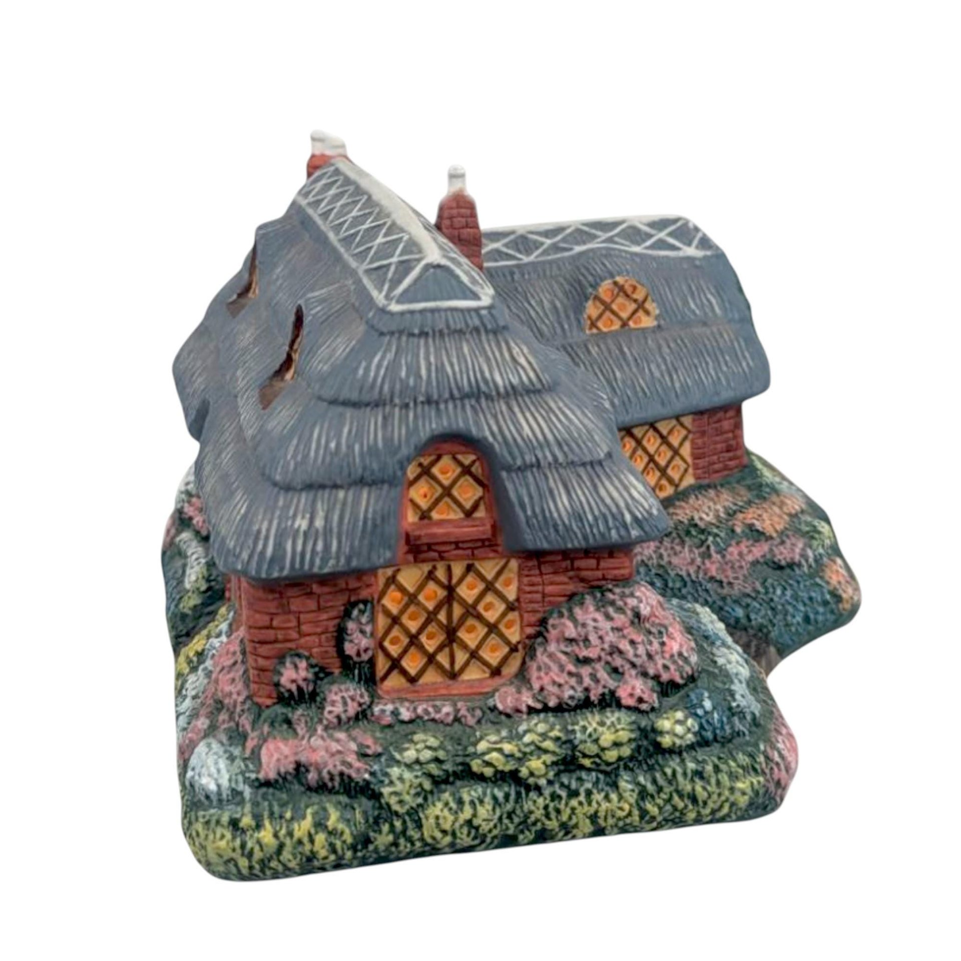 Thomas Kinkade Olde Porterfield Tea Room: Lighted Christmas Village House