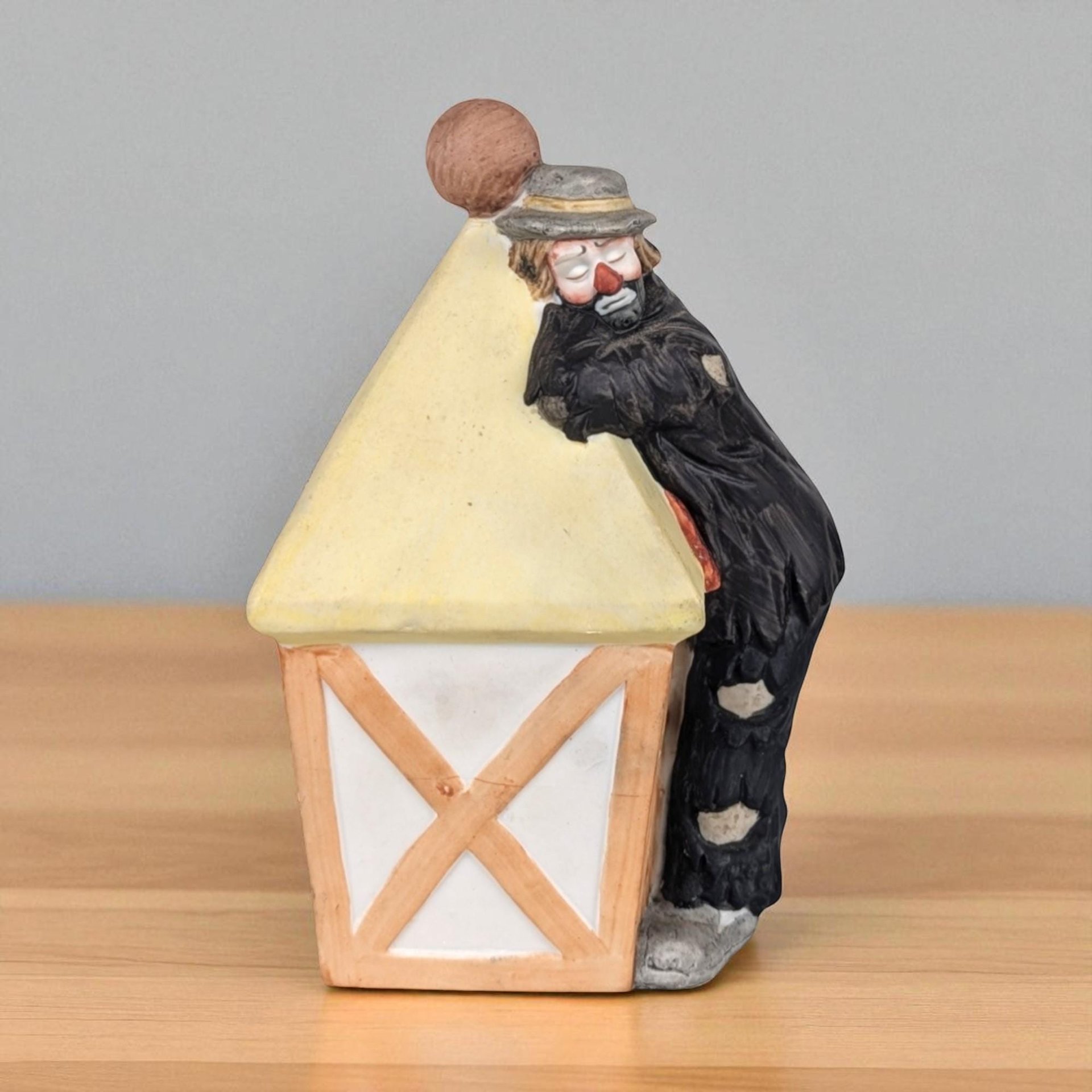 Vintage Emmett Kelly Jr. Clown Lamp Nightlight: Ceramic Circus Decor